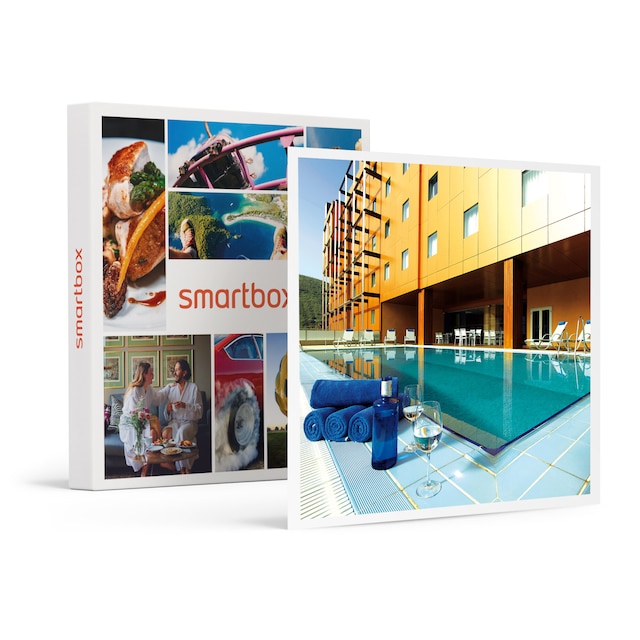 Imagen 0 de Smartbox ¡De lujo en Granada! 2 noches y desayuno para 2 personas en Macià Real de la Alhambra