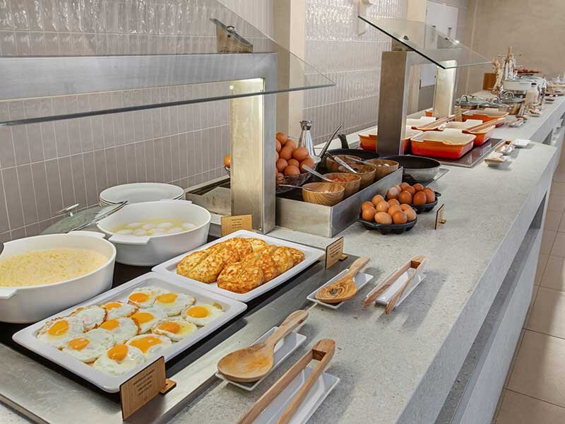 Imagen 4 de Smartbox Meliá Lloret de Mar 5*, Girona: 1 noche con desayuno para 2