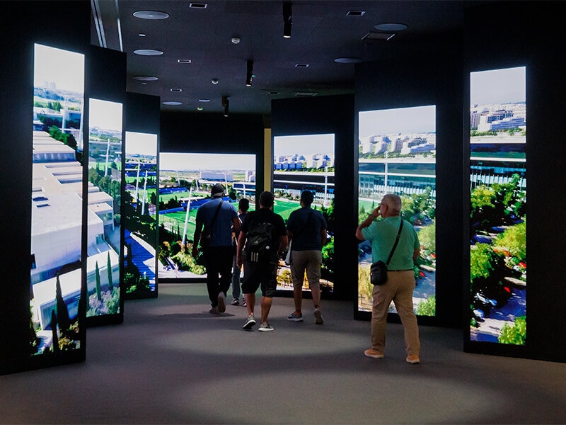 Smartbox ¡Al Bernabéu en familia!: 2 entradas de adulto y 1 de niño al tour oficial con museo y vista panorámica para temporada alta 6