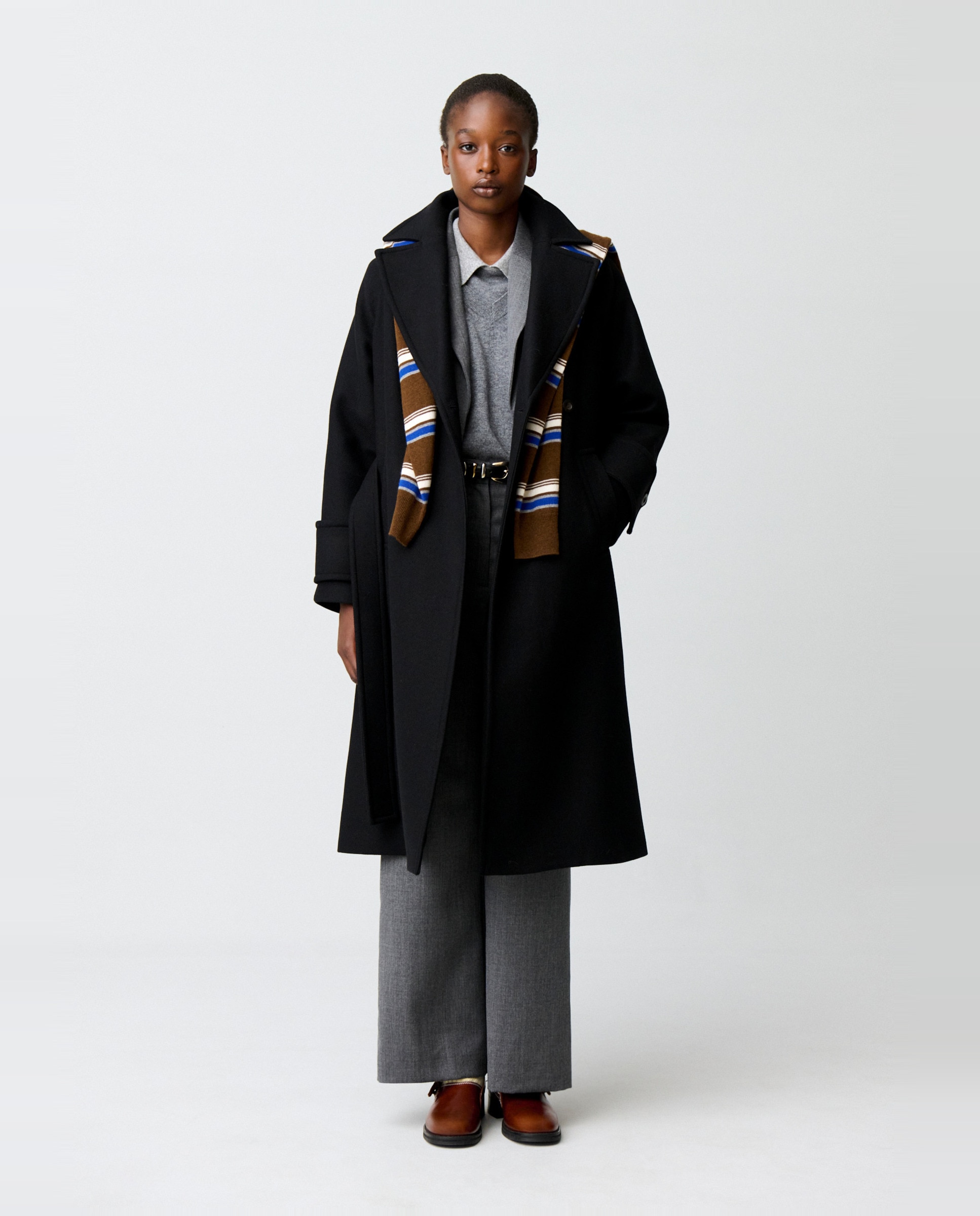 Abrigo de mujer midi con mezcla de lana, cuello de traje, corte amplio y cinturón - Claudie Pierlot - Negro Negro-3