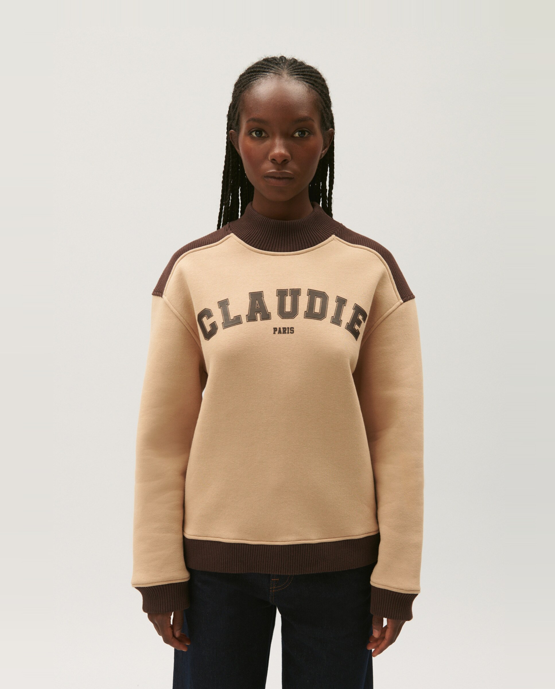 Sudadera de mujer oversize con logo frontal