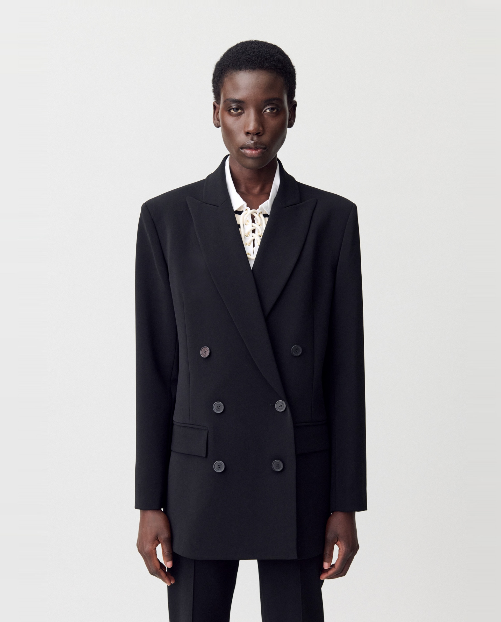 Imagen 0 de Americana de mujer de traje Negro