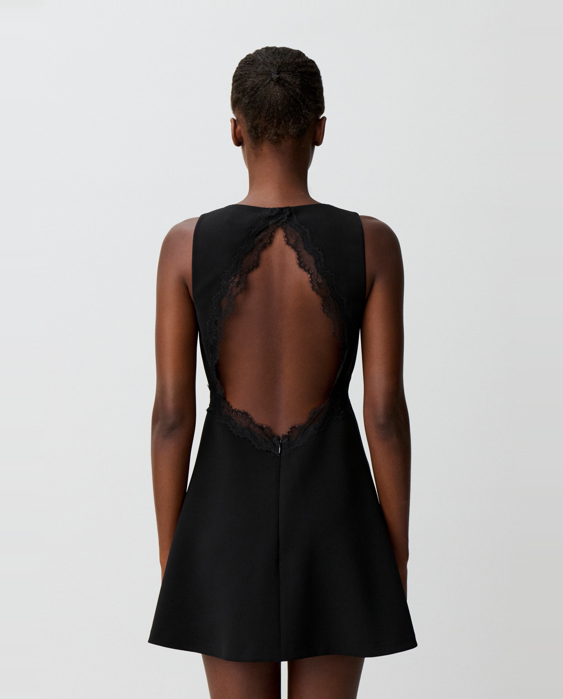 Vestido corto con encaje y espalda descubierta - Claudie Pierlot - Negro Negro-3