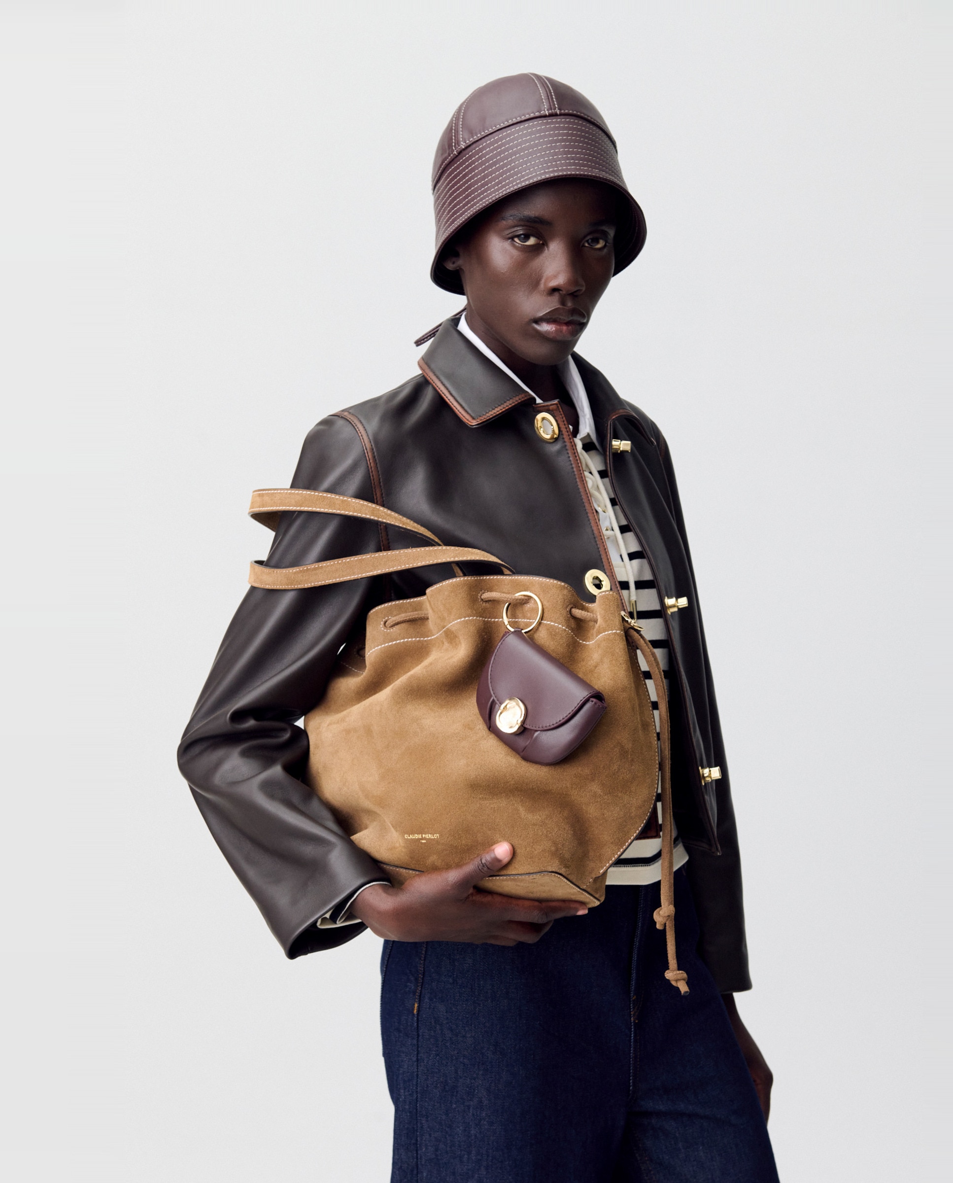 Bolso de mujer tipo saco multiposición en ante con cierre de cordón e imán - Claudie Pierlot - Camel Camel-2
