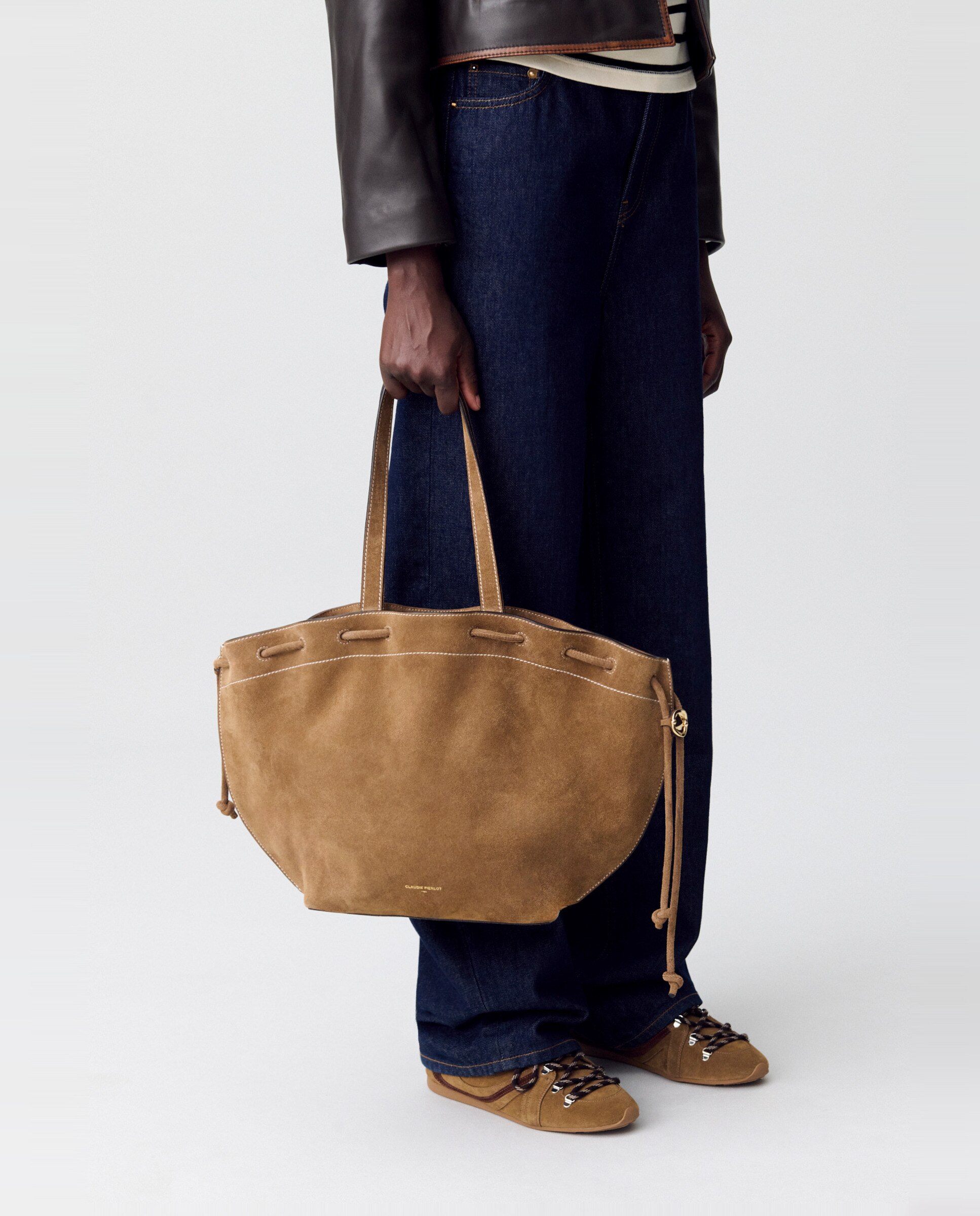 Bolso de mujer tipo saco multiposición en ante con cierre de cordón e imán - Claudie Pierlot - Camel Camel-3