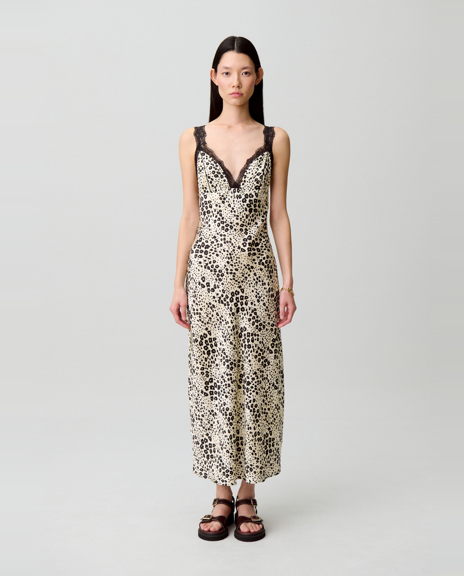 Imagen 0 de Vestido midi estampado animal escote V pronunciado Crema