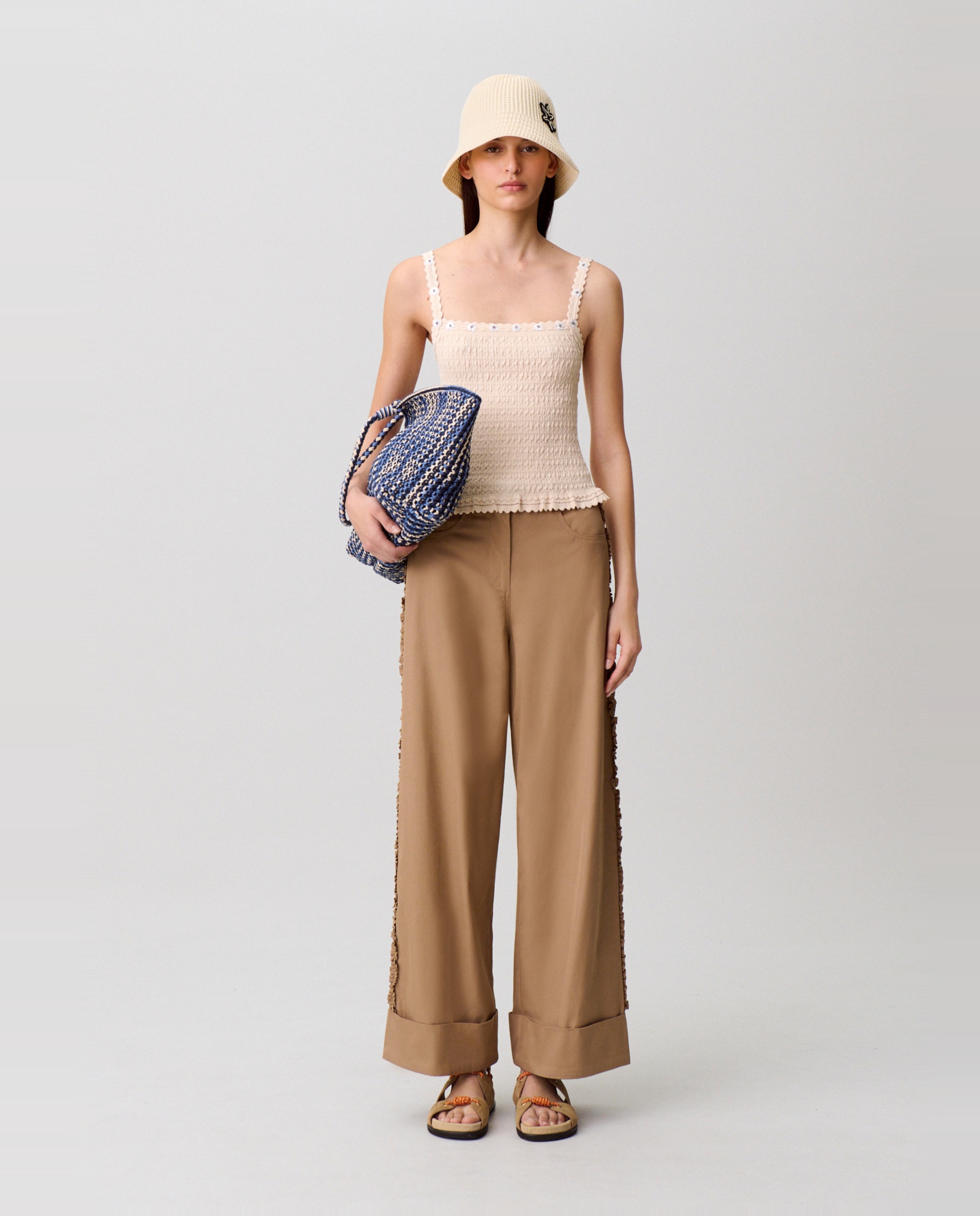 Claudie Pierlot - Pantalón de mujer ancho de corte recto con volantes y vueltas.