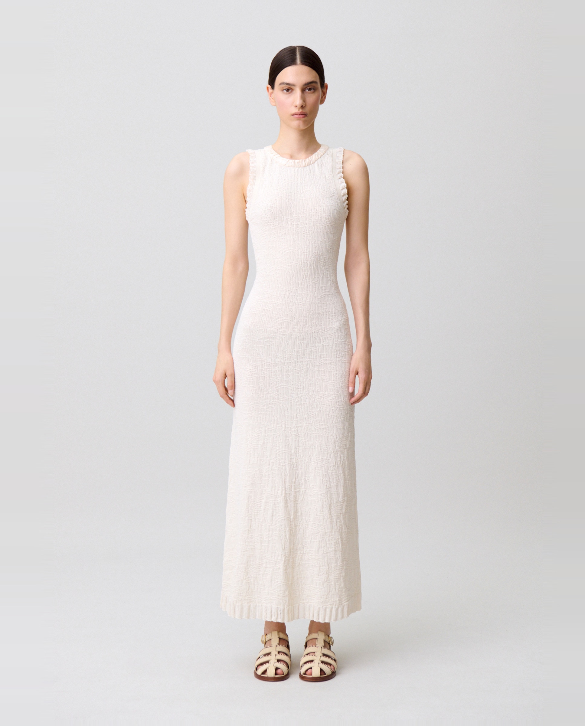 Claudie Pierlot - Vestido de punto largo sin mangas con volantes y jacquard.