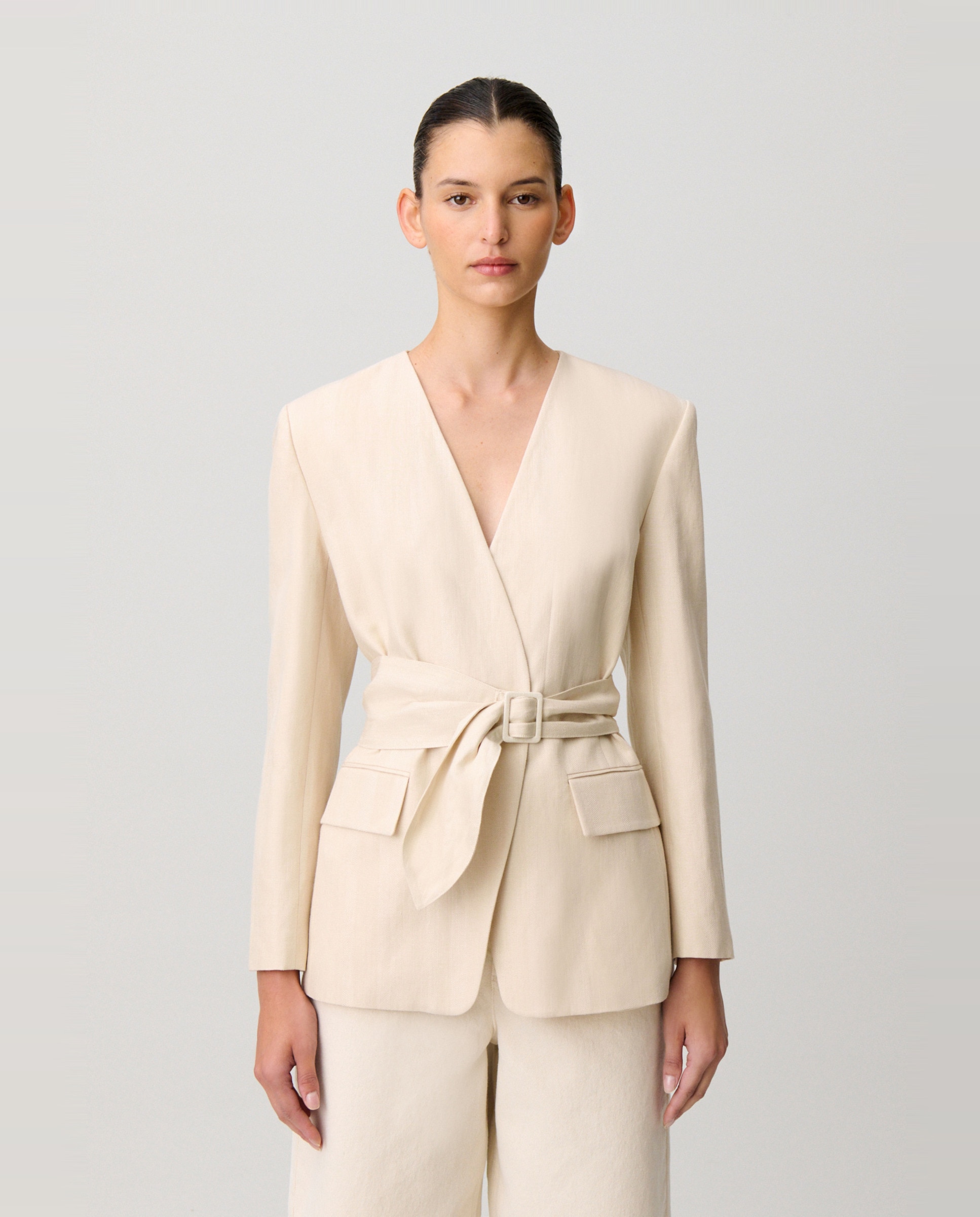 Claudie Pierlot - Chaqueta sastre de mujer con cuello kimono y cinturón desmontable.