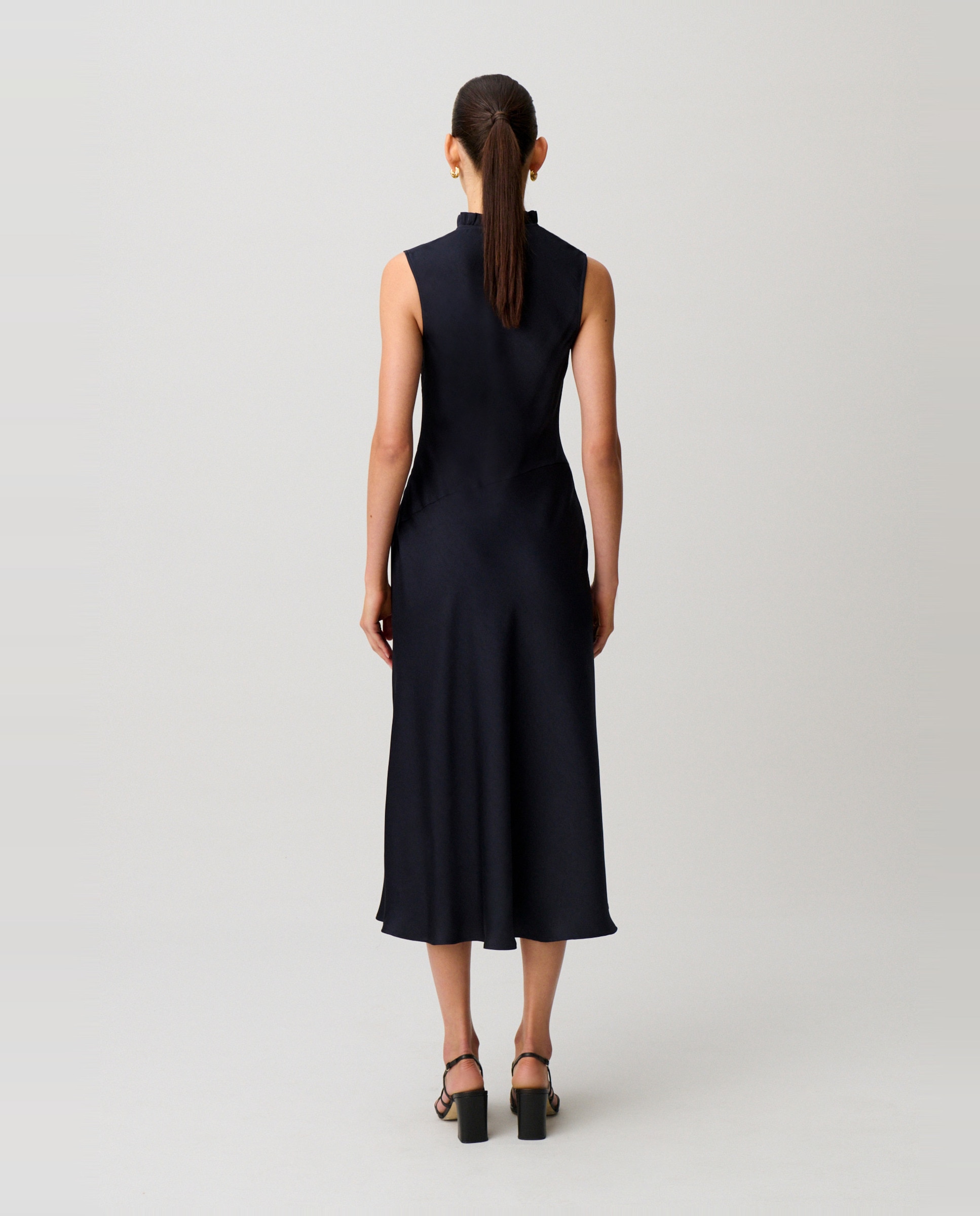 Vestido midi fluido sin mangas con cuello victoriano - Claudie Pierlot - Azul marino Azul marino-2