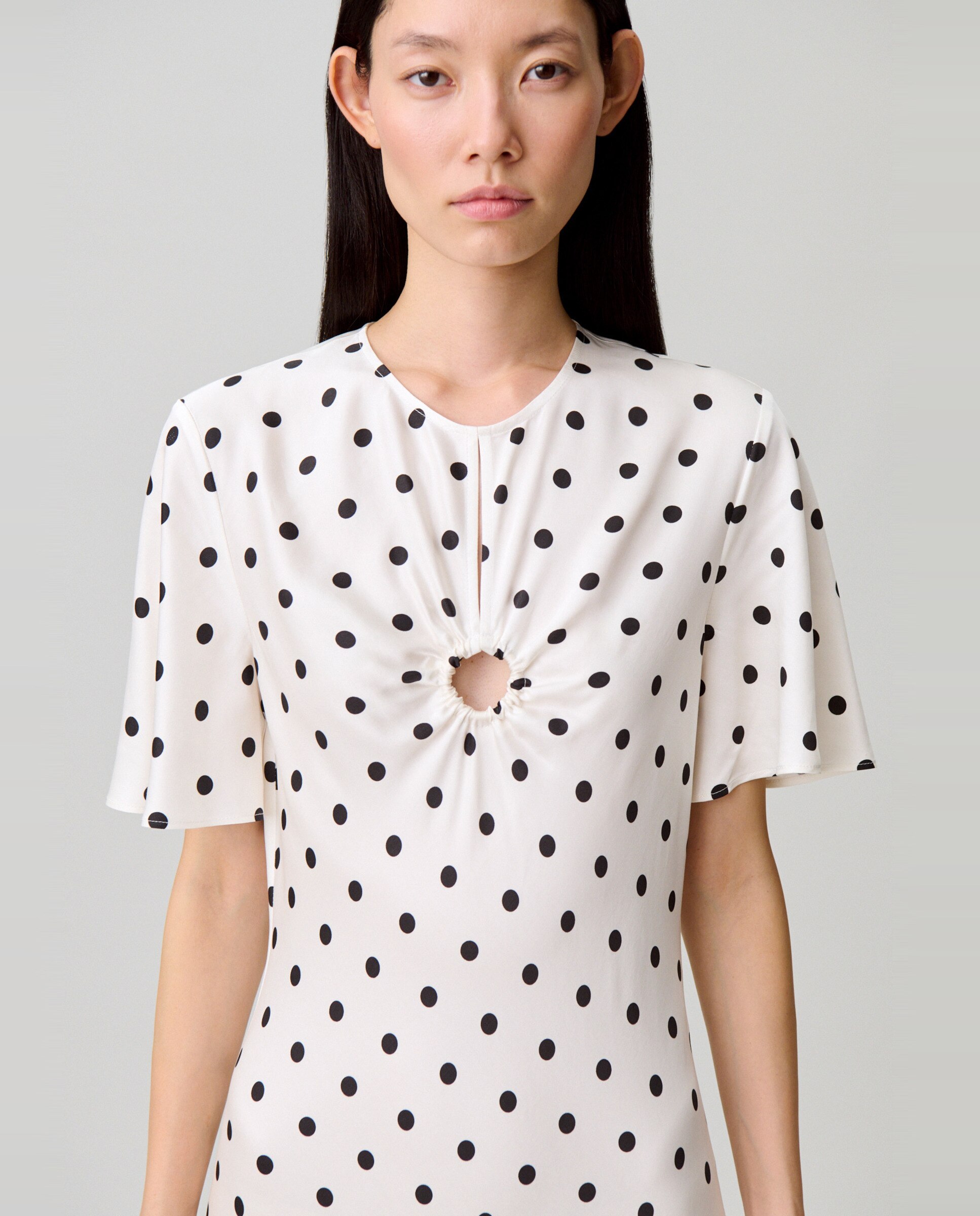 Vestido largo satinado de lunares con anilla metálica - Claudie Pierlot - Blanco Blanco-5