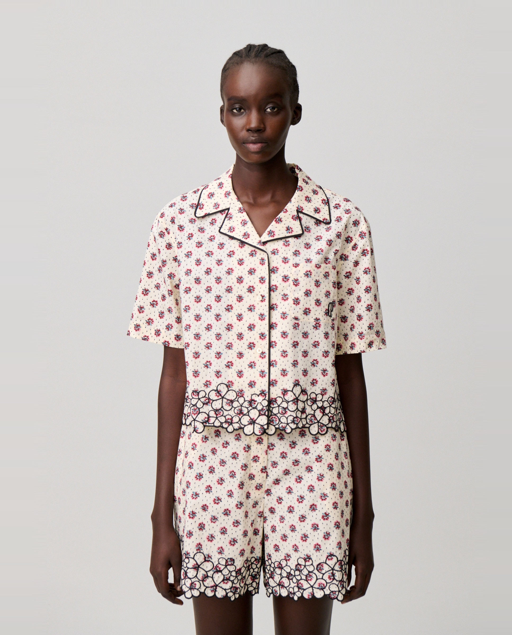 Claudie Pierlot - Camisa de mujer de algodón bordada de manga corta.