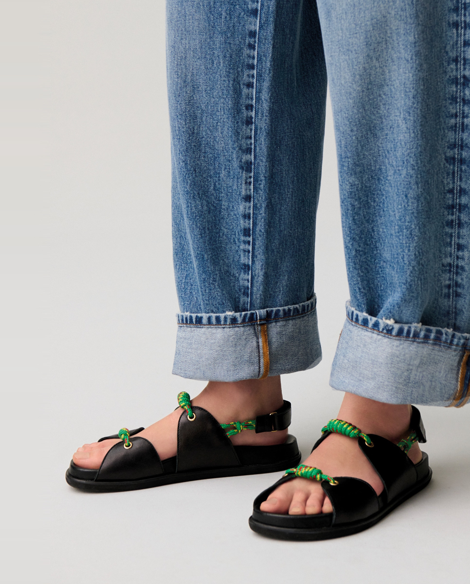 Sandalias con tiras de mujer de piel trenzadas planas - Claudie Pierlot - Negro Negro-3