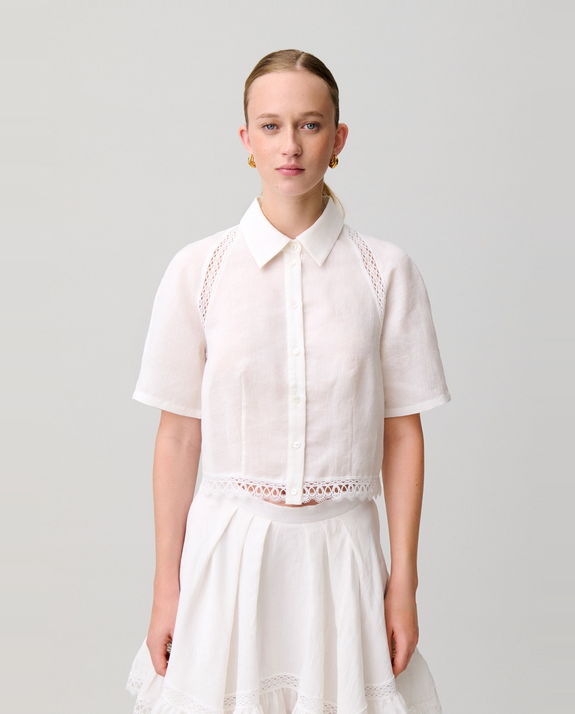 Claudie Pierlot - Camisa de mujer ligera de manga corta con encaje.
