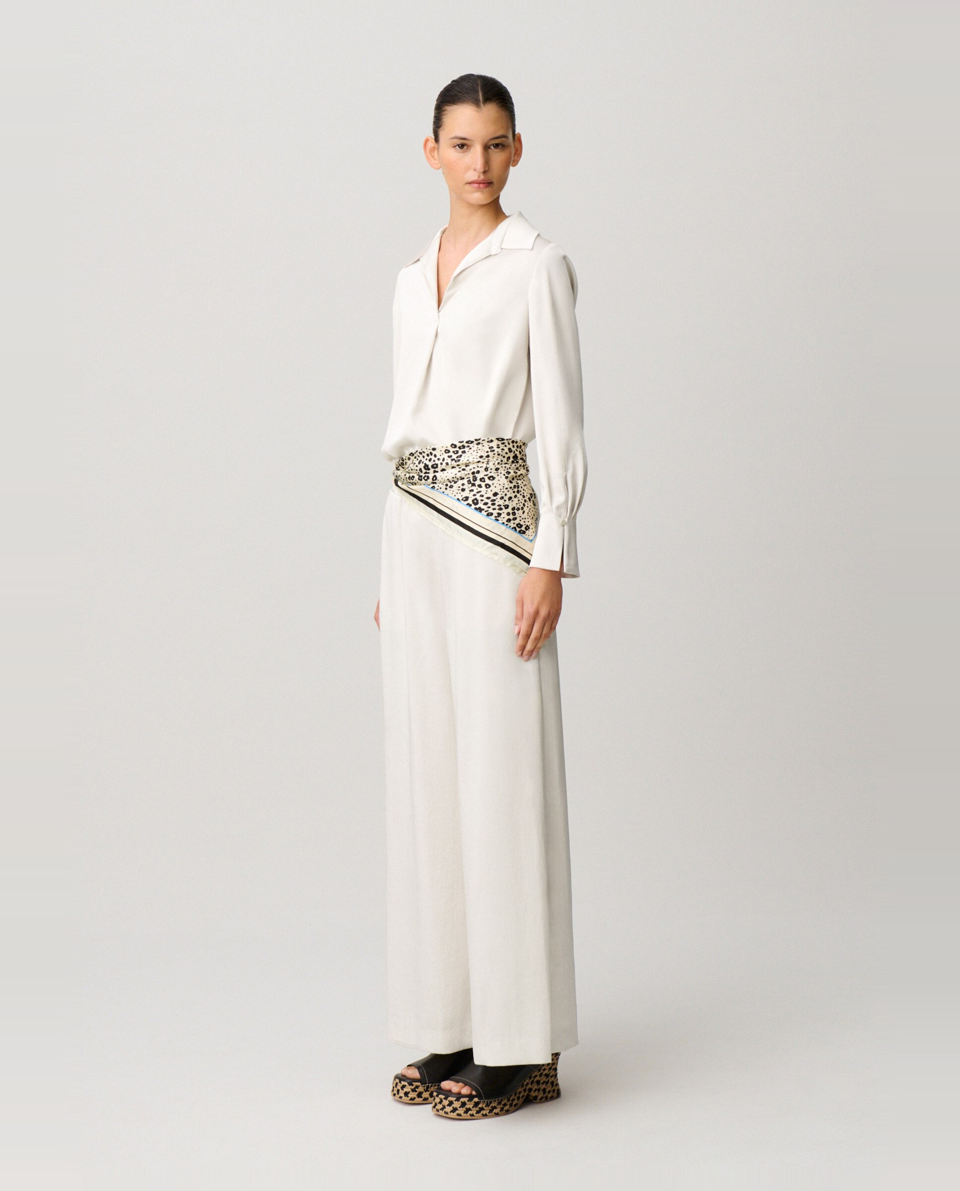 Blusa de mujer fluida con cuello abierto y solapas - Claudie Pierlot - Blanco Blanco-3