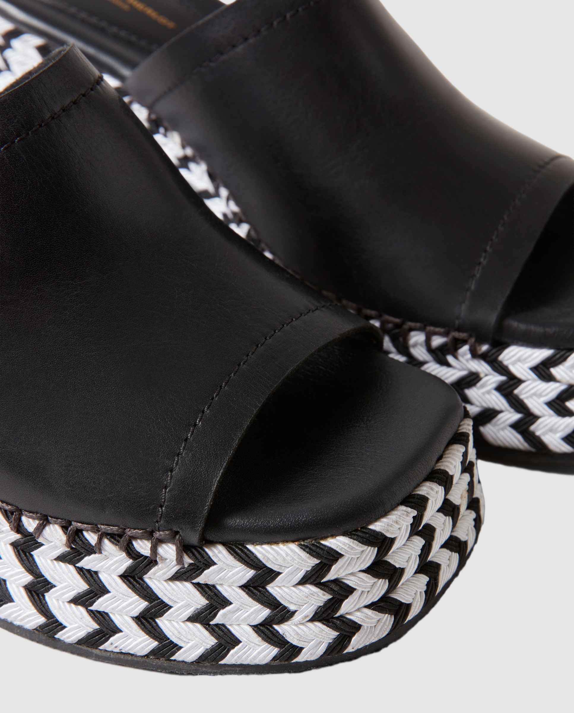 Mules con tacón de mujer de piel trenzado bicolor - Claudie Pierlot - Negro Negro-6