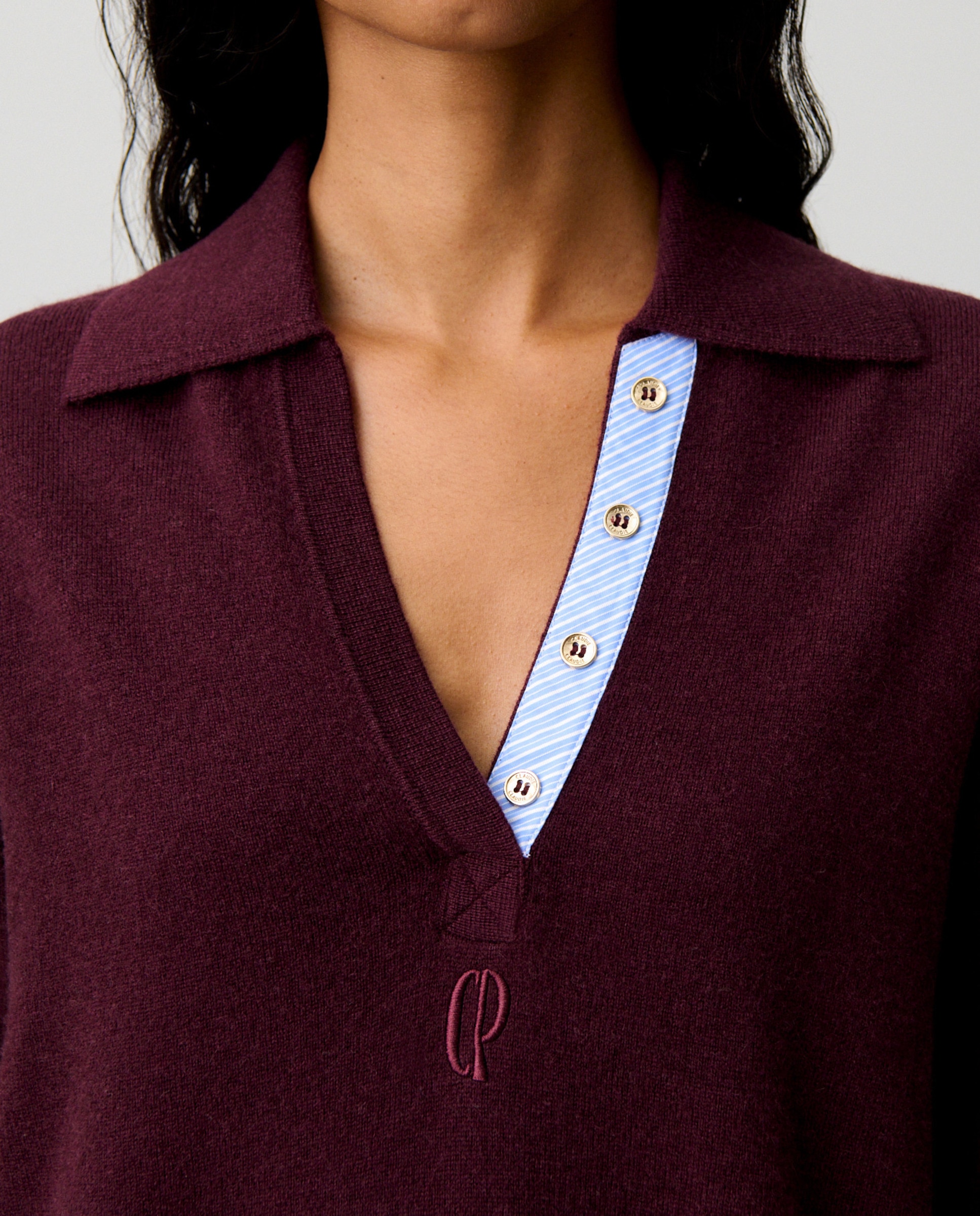 Jersey de mujer de lana y cachemira, manga larga, cuello camisero, tapeta polo a rayas y logo bordado - Claudie Pierlot - Morado Morado-5