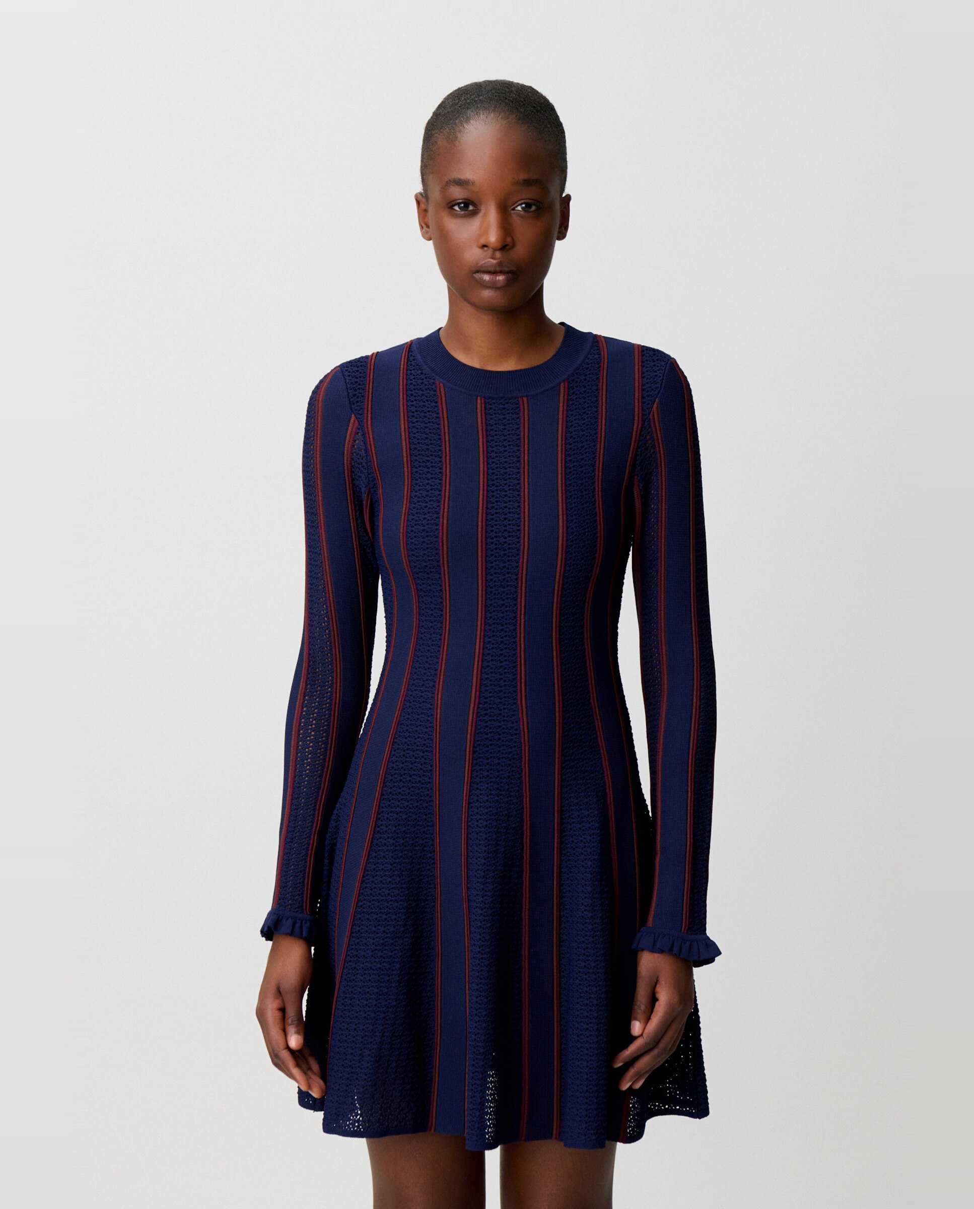Vestido corto de punto skater con manga larga y volantes - Claudie Pierlot - Multicolor Multicolor-4