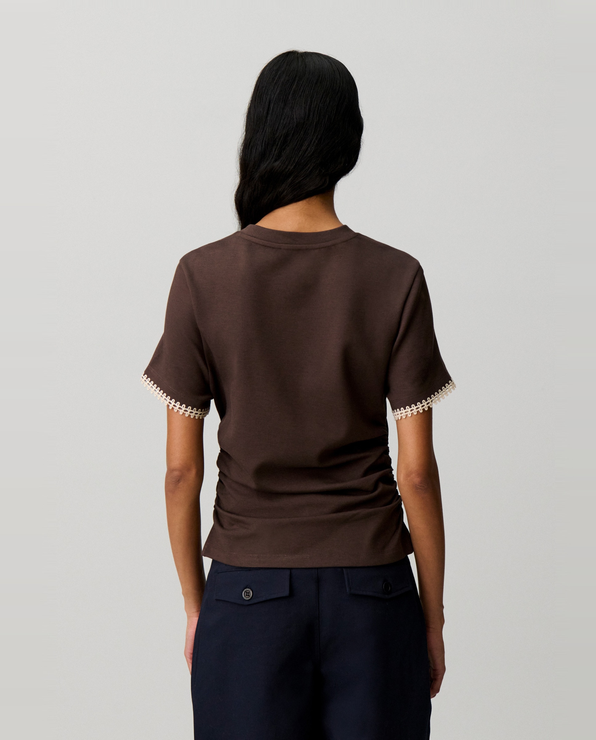 Camiseta de punto de mujer manga corta drapeada con logo - Claudie Pierlot - Marrón Marrón-2