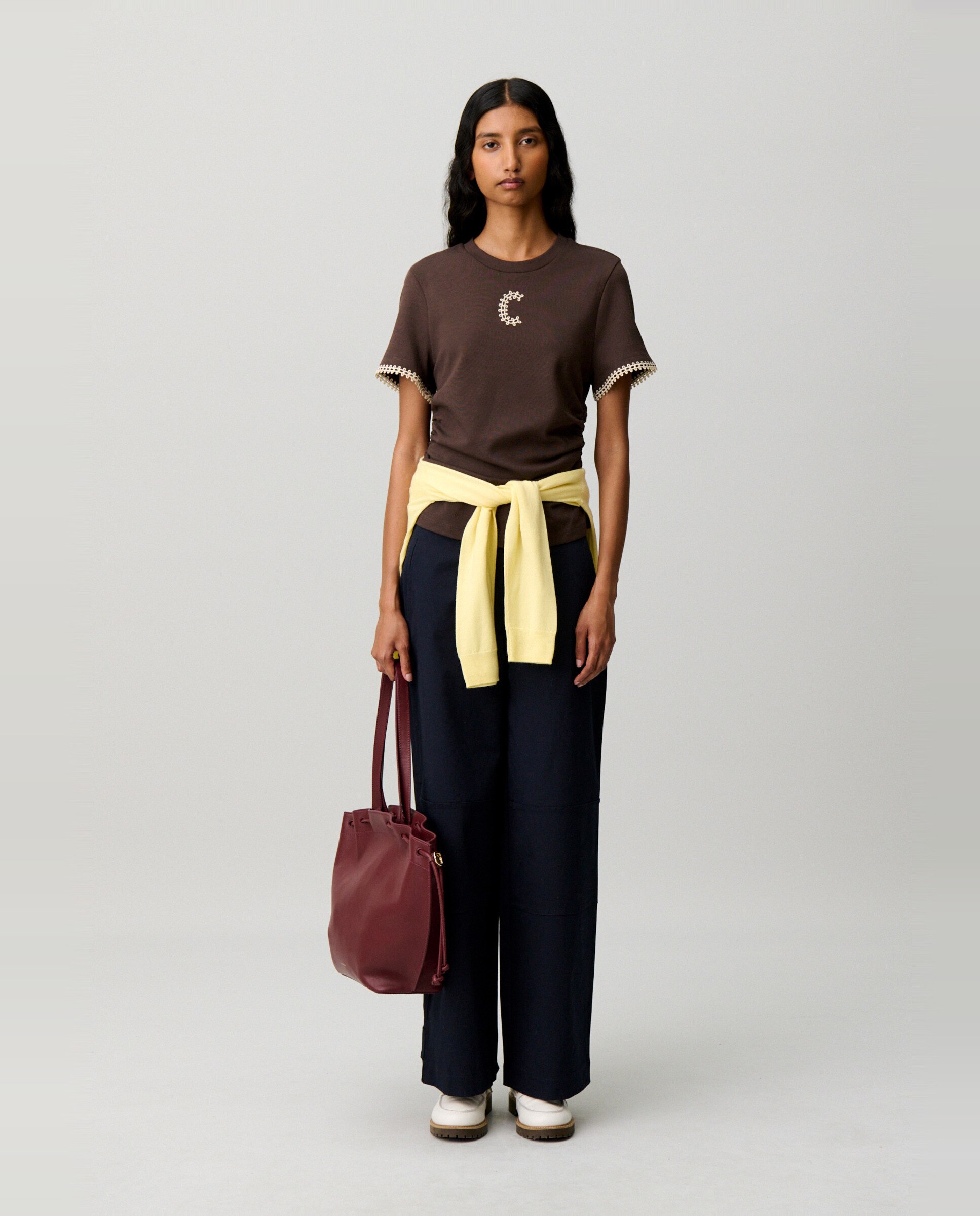Camiseta de punto de mujer manga corta drapeada con logo - Claudie Pierlot - Marrón Marrón-4