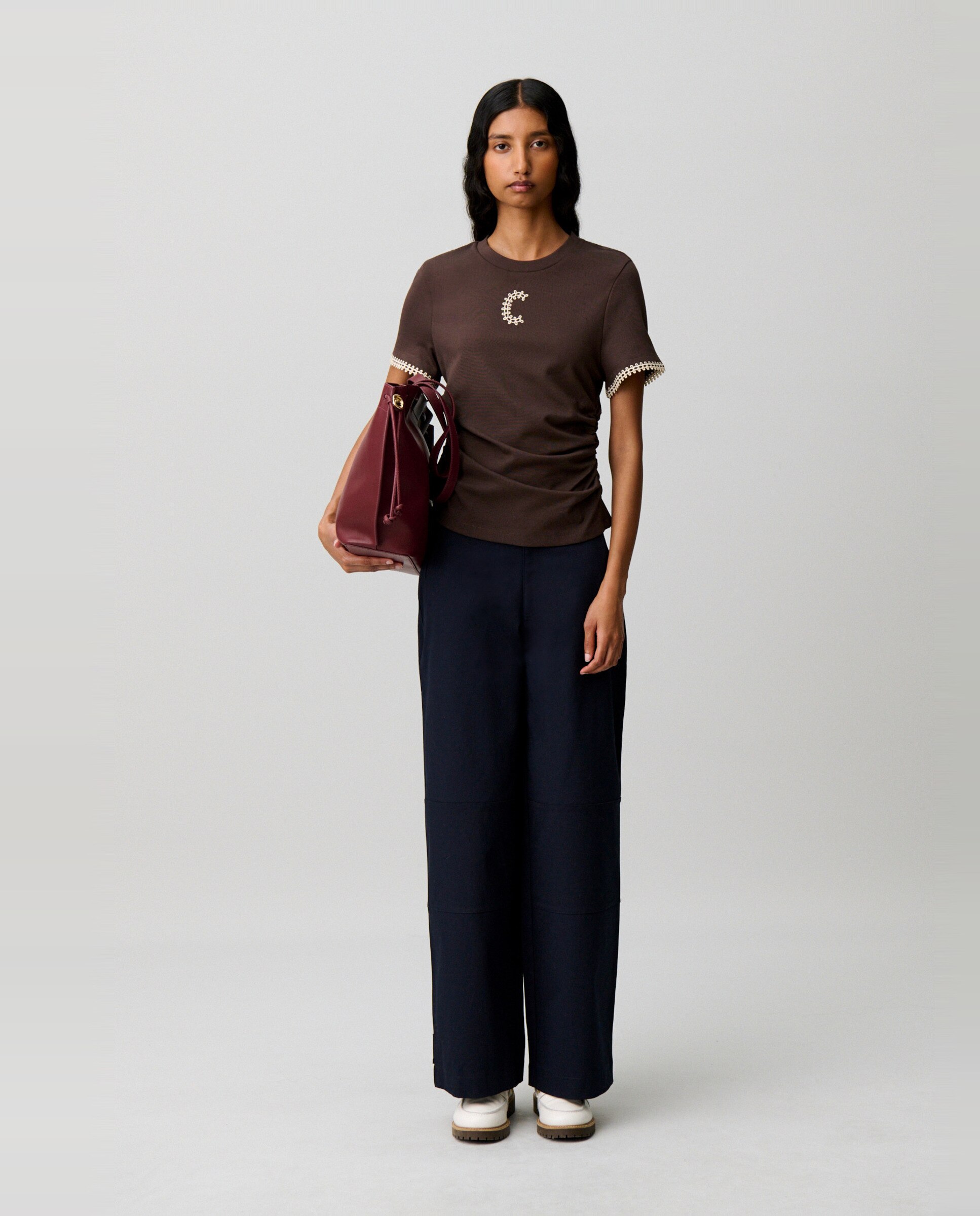 Camiseta de punto de mujer manga corta drapeada con logo - Claudie Pierlot - Marrón Marrón-5