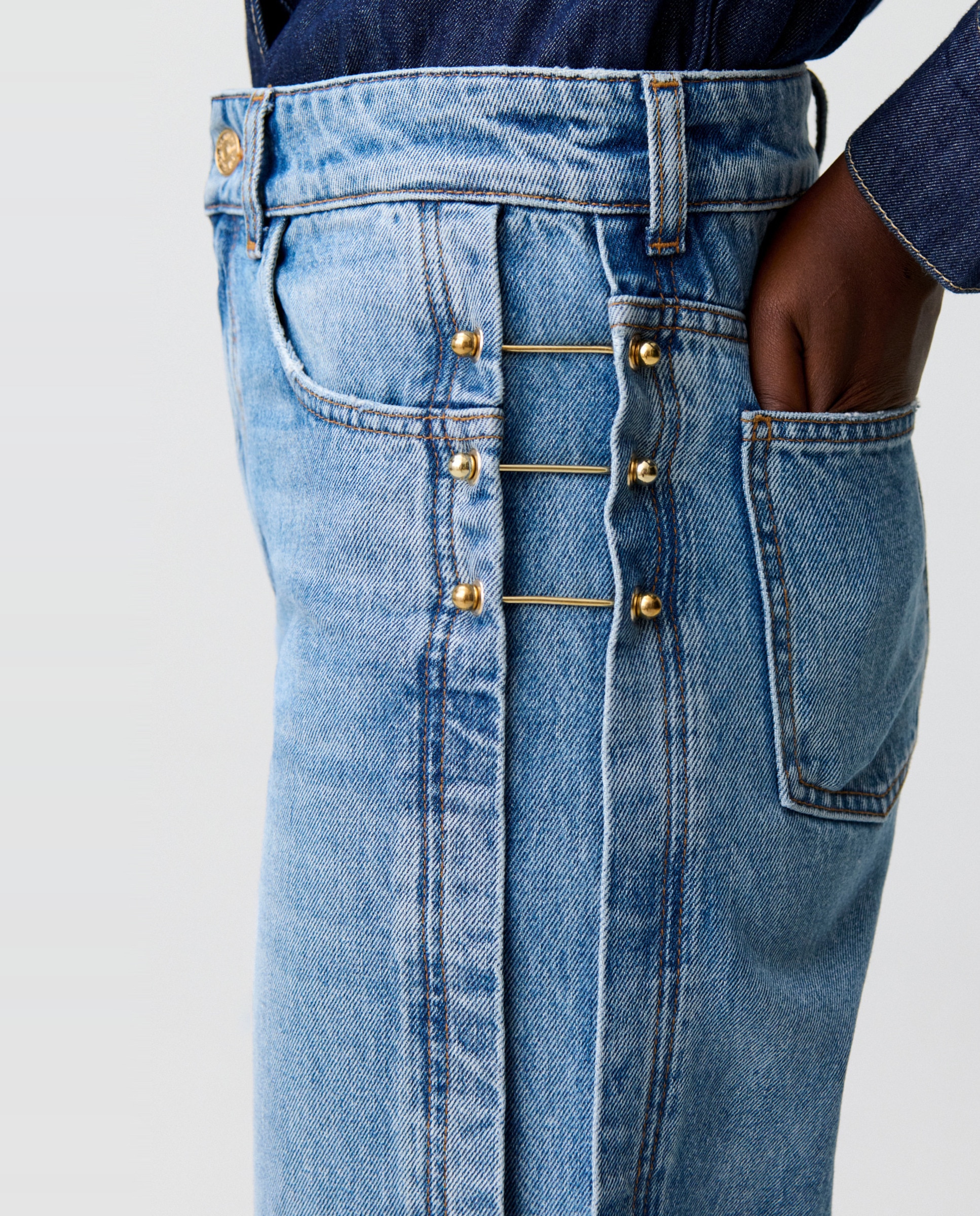 Vaqueros anchos de mujer 100% algodón orgánico con cortes y detalles dorados - Claudie Pierlot - Azul Azul-5