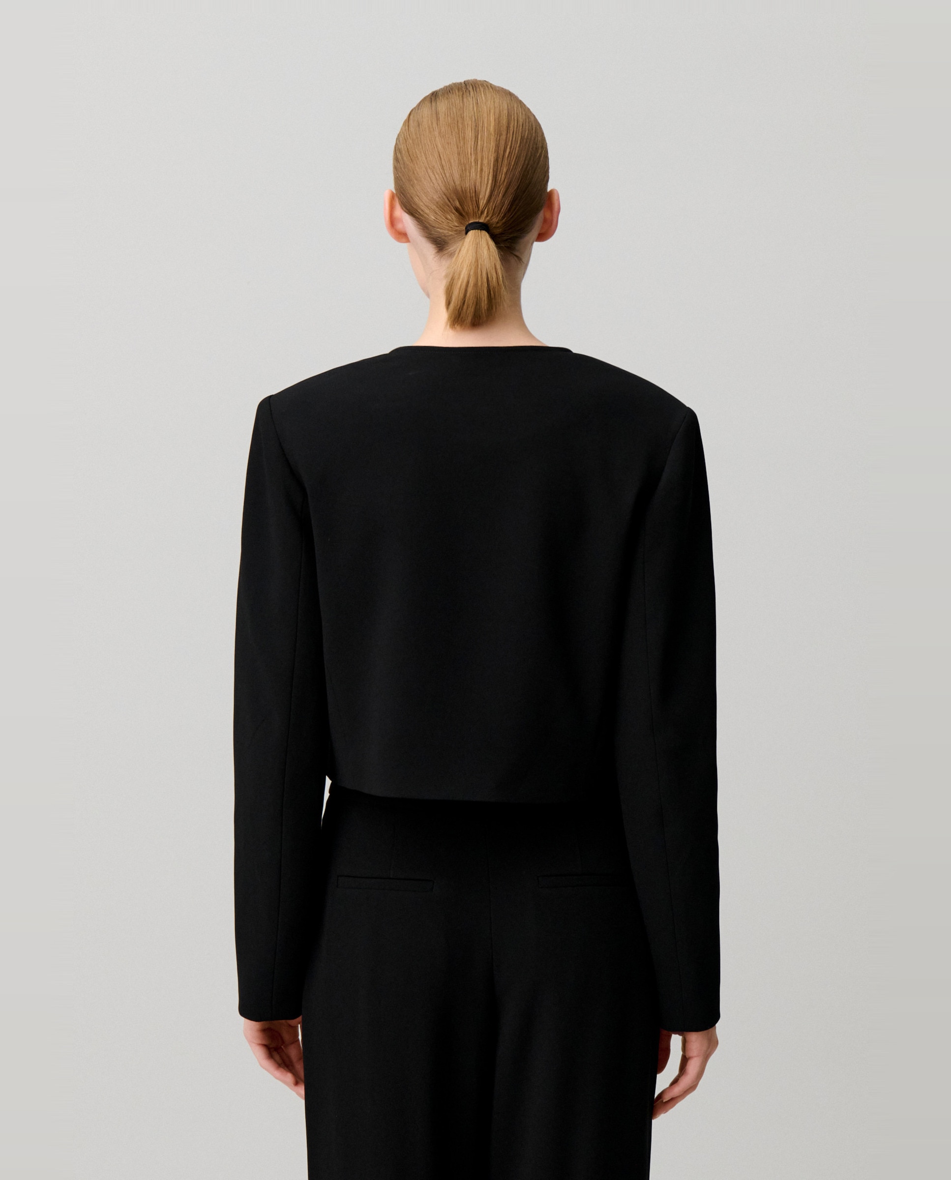Chaqueta de mujer con cuello redondo y tapeta de botones - Claudie Pierlot - Negro Negro-2
