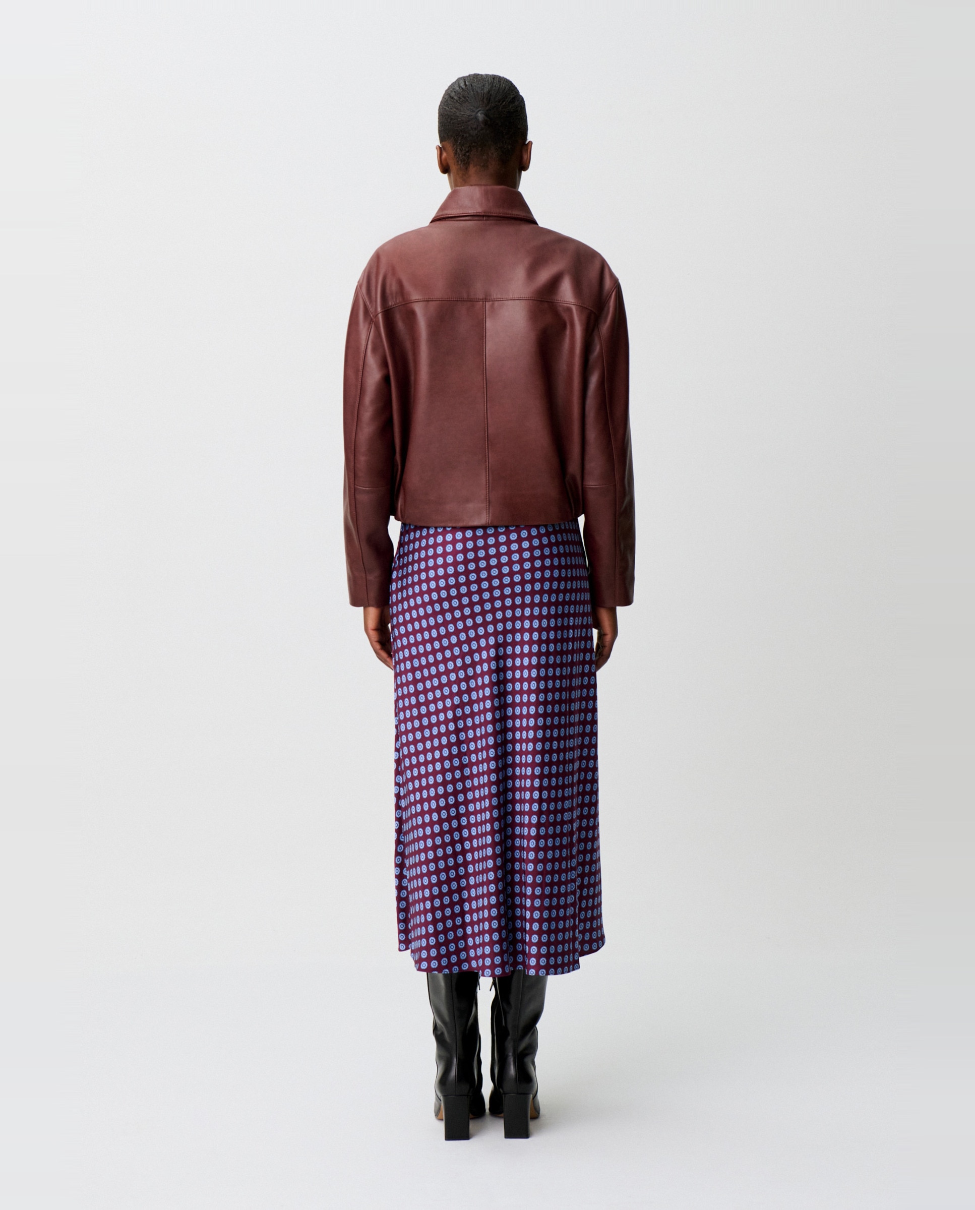 Cazadora de mujer corta de piel con cuello camisero - Claudie Pierlot - Marrón oscuro Marrón oscuro-2