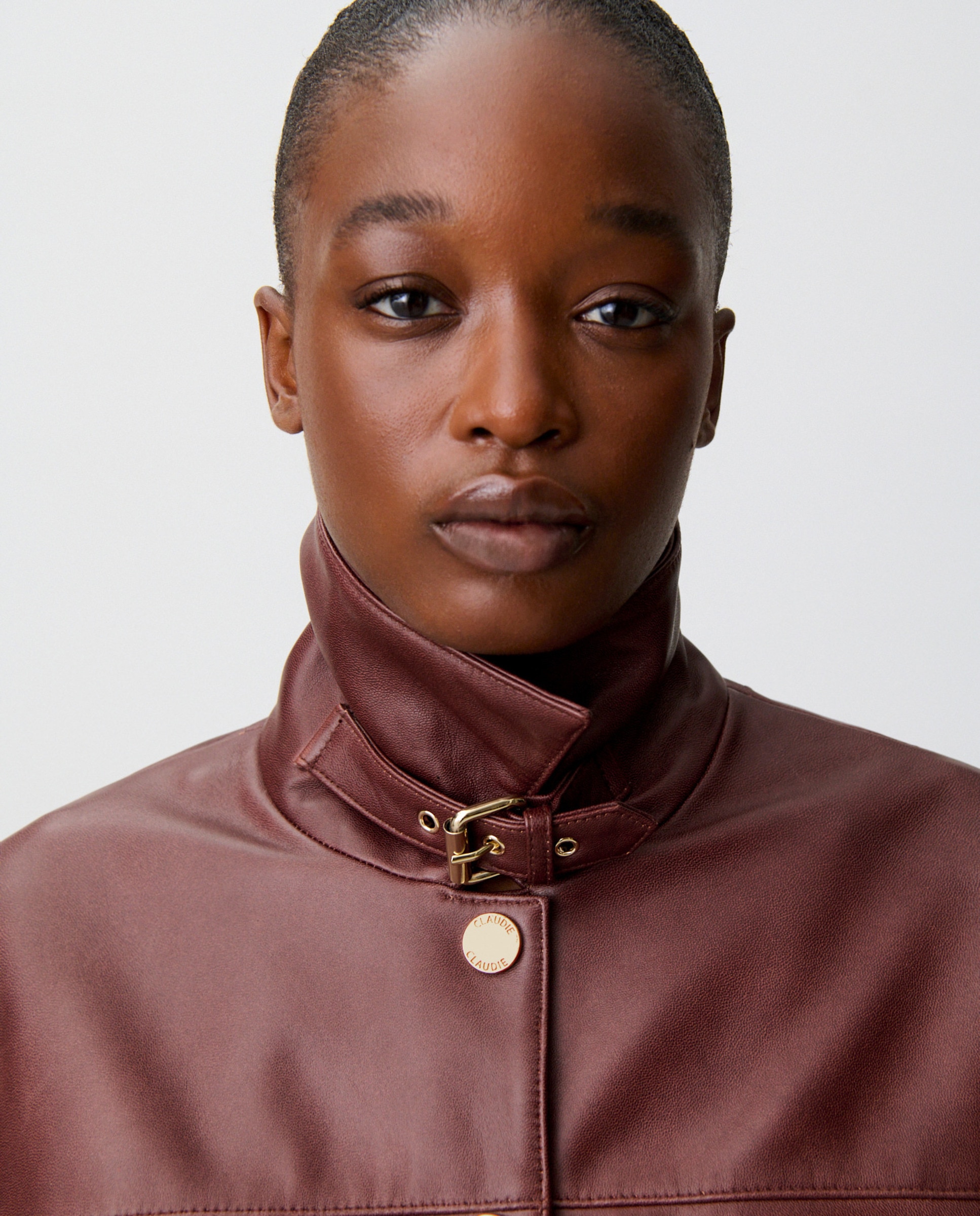 Cazadora de mujer corta de piel con cuello camisero - Claudie Pierlot - Marrón oscuro Marrón oscuro-5