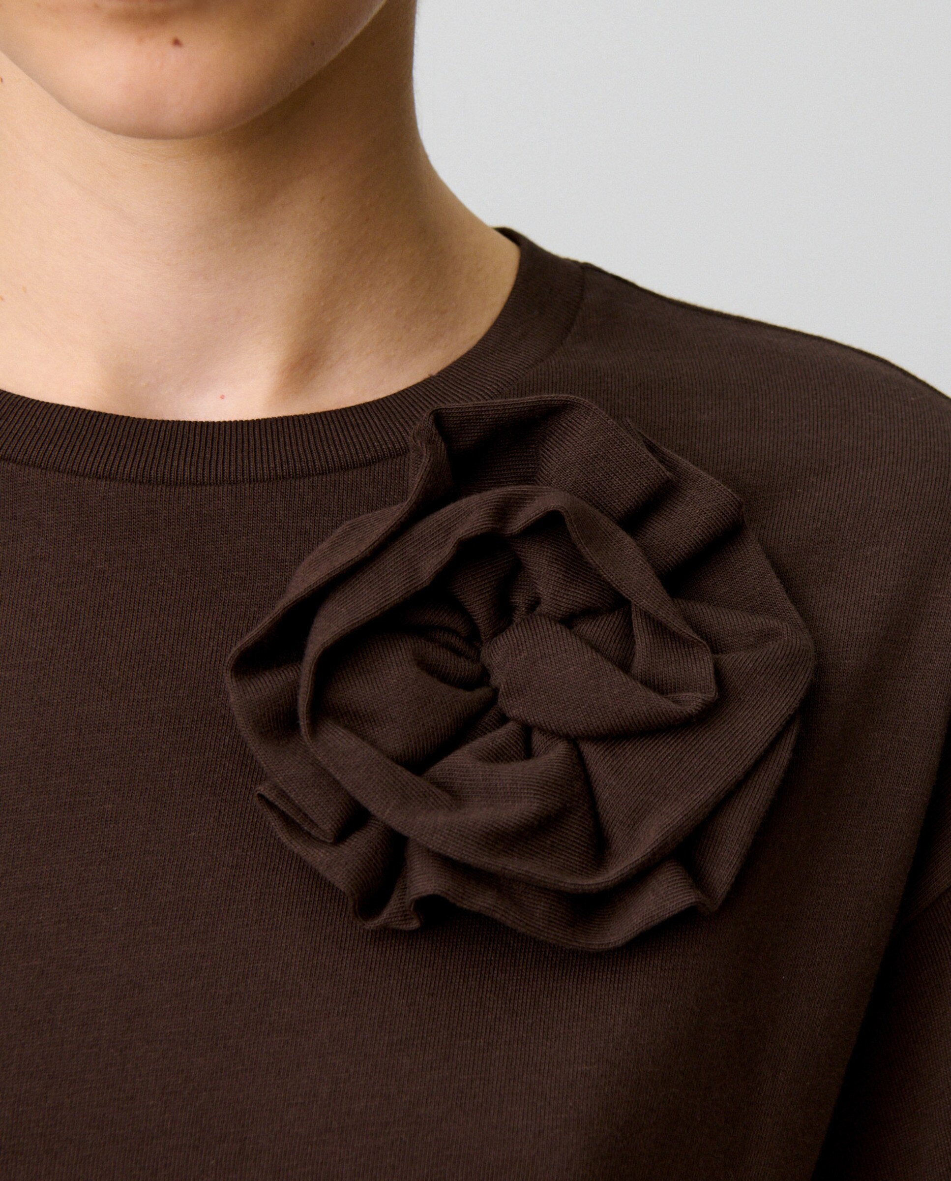 Camiseta de punto fino de mujer con flor en el hombro - Claudie Pierlot - Marrón Marrón-5