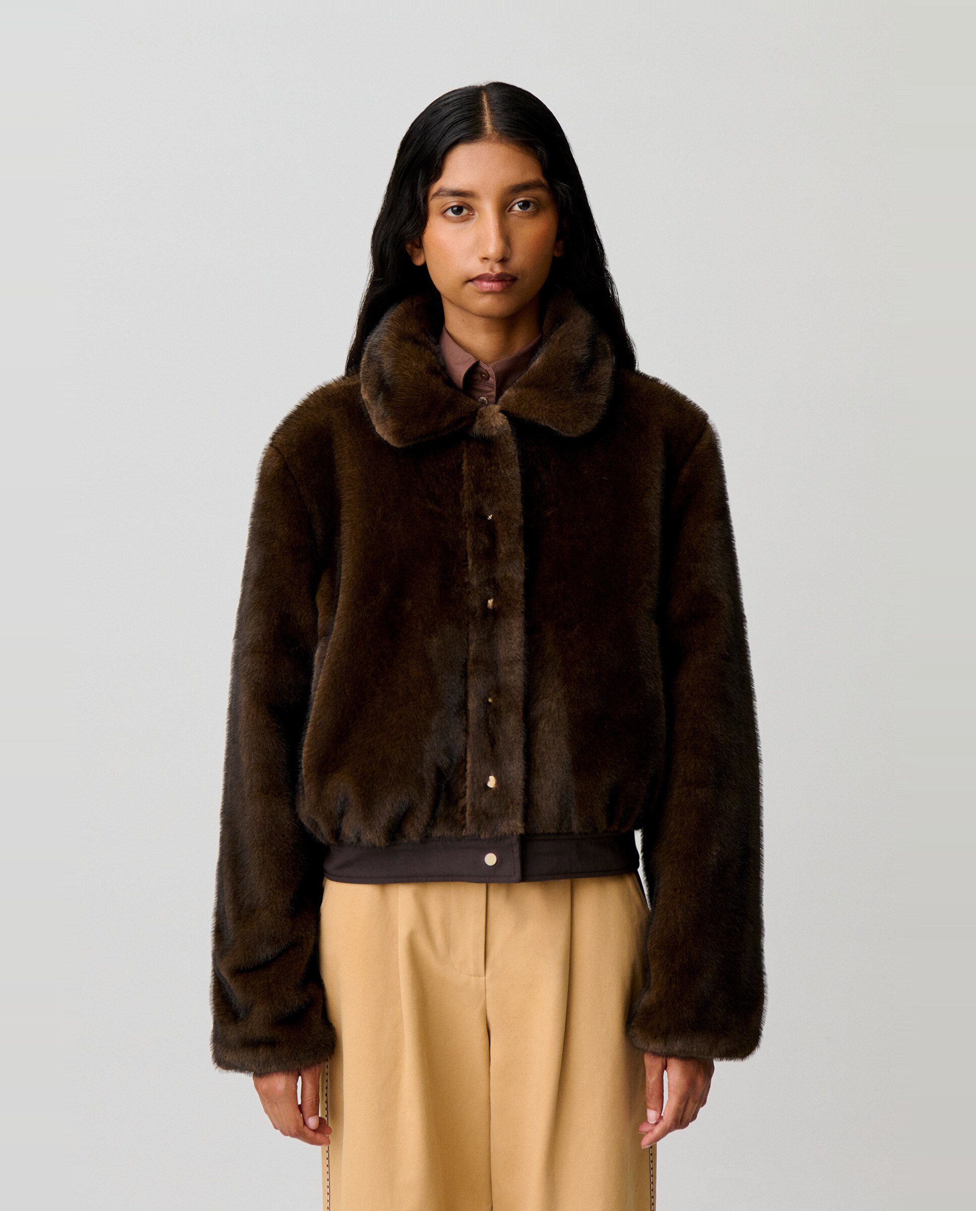 Parka de mujer corta reversible de nailon repelente al agua y pelo sintético - Claudie Pierlot - Marrón Marrón-2