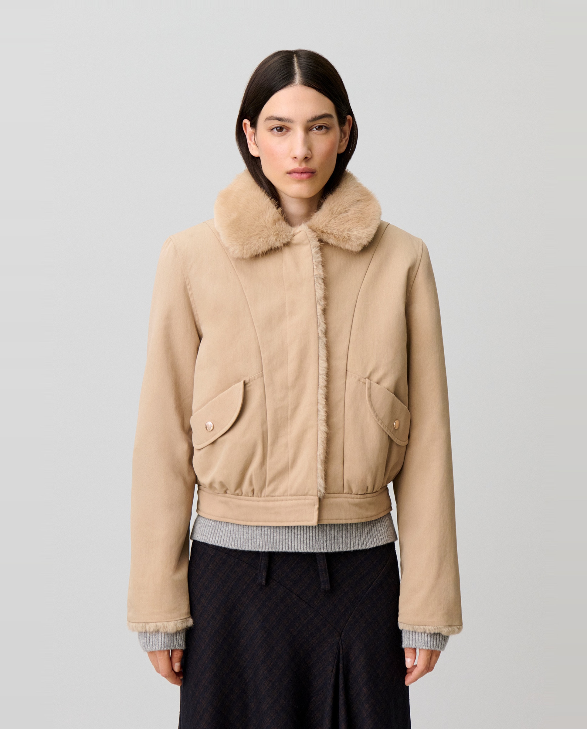 Parka de mujer corta reversible de nailon repelente al agua y pelo sintético - Claudie Pierlot - Beige Beige-1