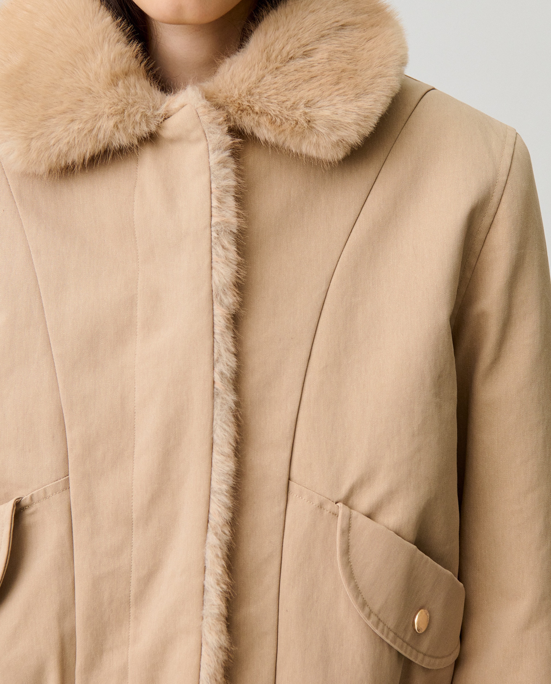 Parka de mujer corta reversible de nailon repelente al agua y pelo sintético - Claudie Pierlot - Beige Beige-7