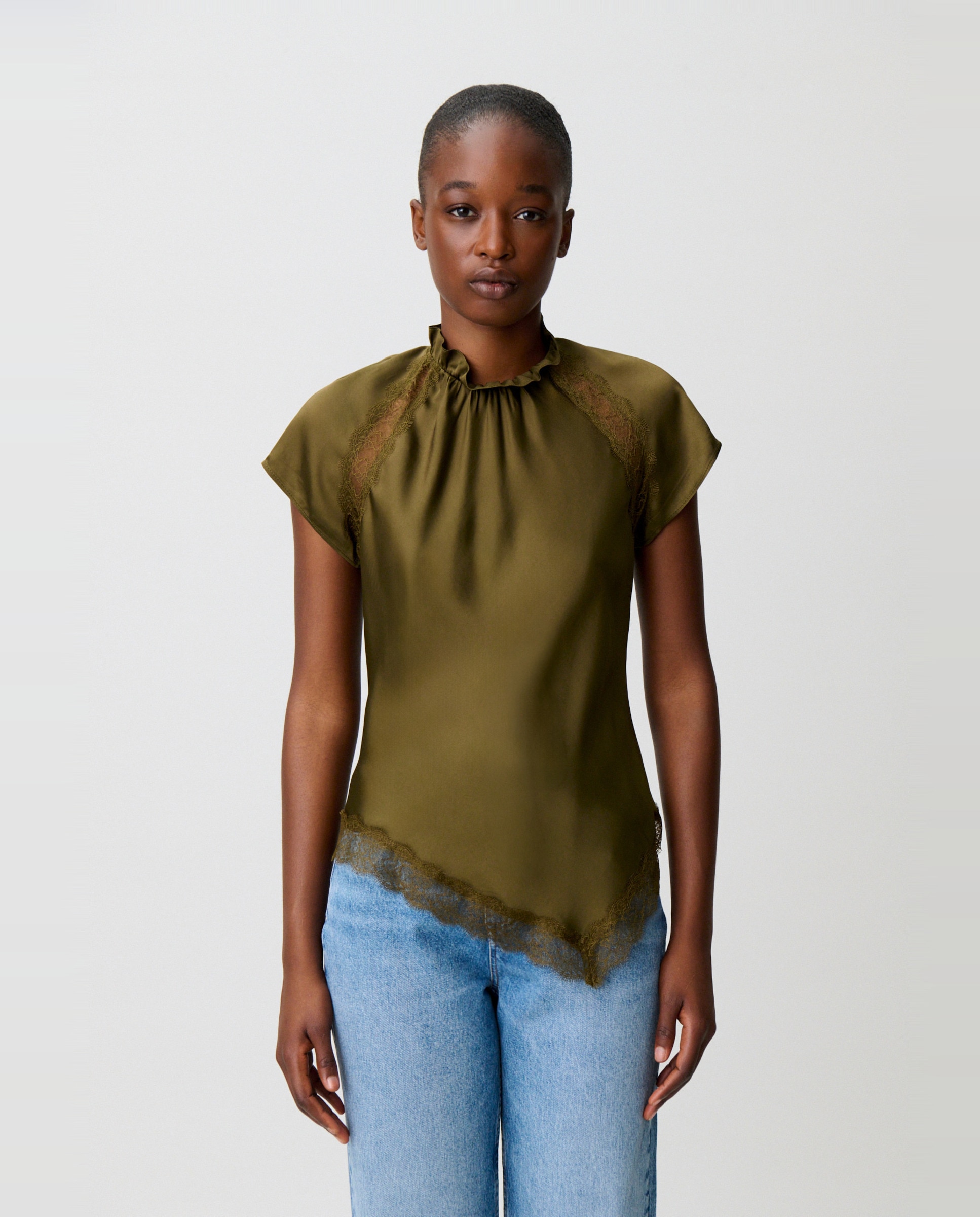 Top de mujer satinado con encaje y cuello victoriano - Claudie Pierlot - Camel Camel-1