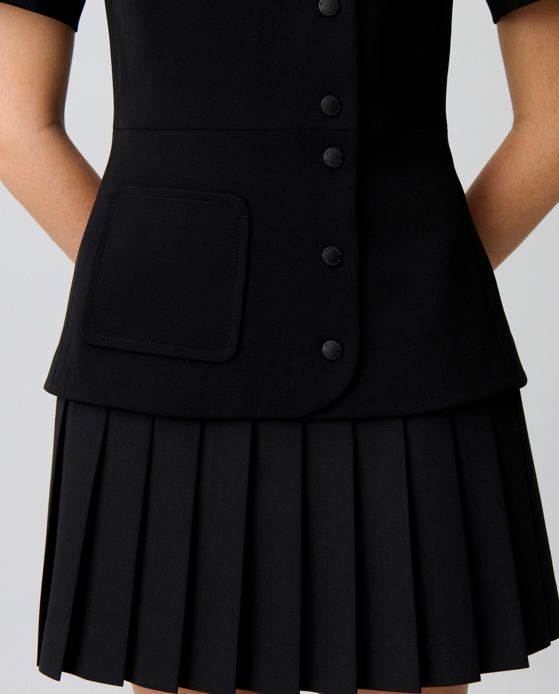 Vestido corto peplum y bajo plisado - Claudie Pierlot - Negro Negro-5