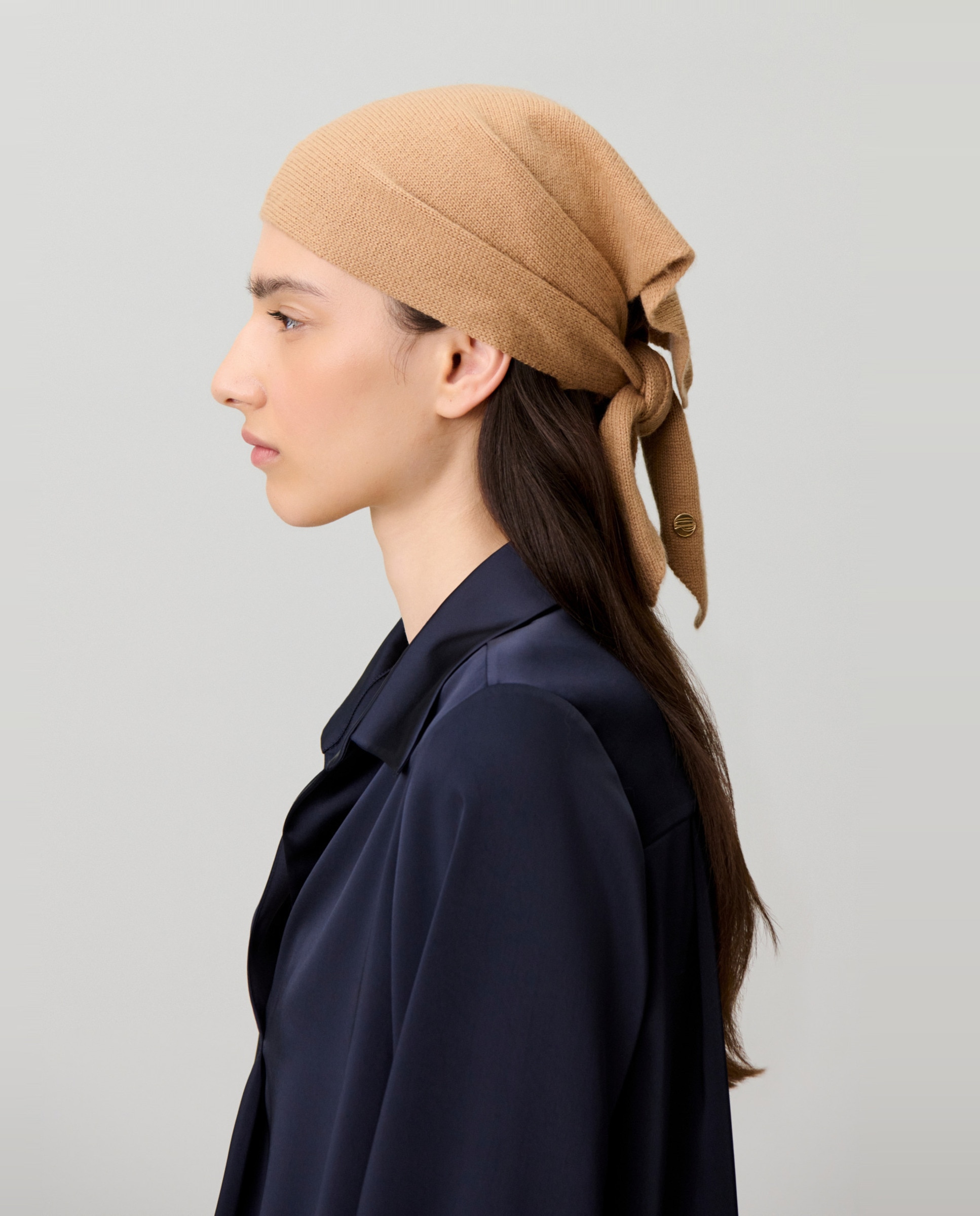 Imagen 2 de Pañuelo de mujer triangular de lana y cachemira - Claudie Pierlot - Beige Beige