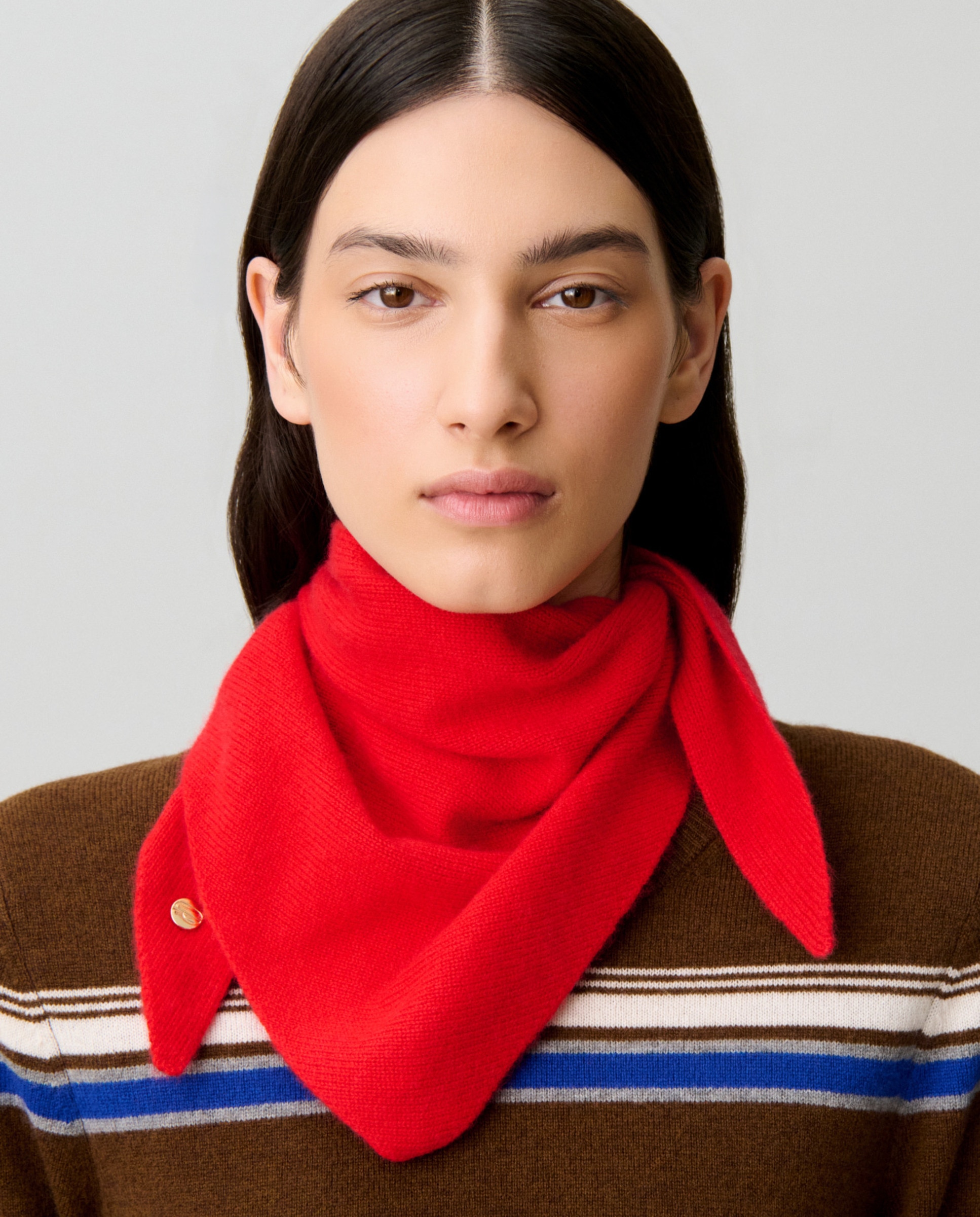 Imagen 2 de Pañuelo de mujer triangular de lana y cachemira - Claudie Pierlot - Rojo Rojo