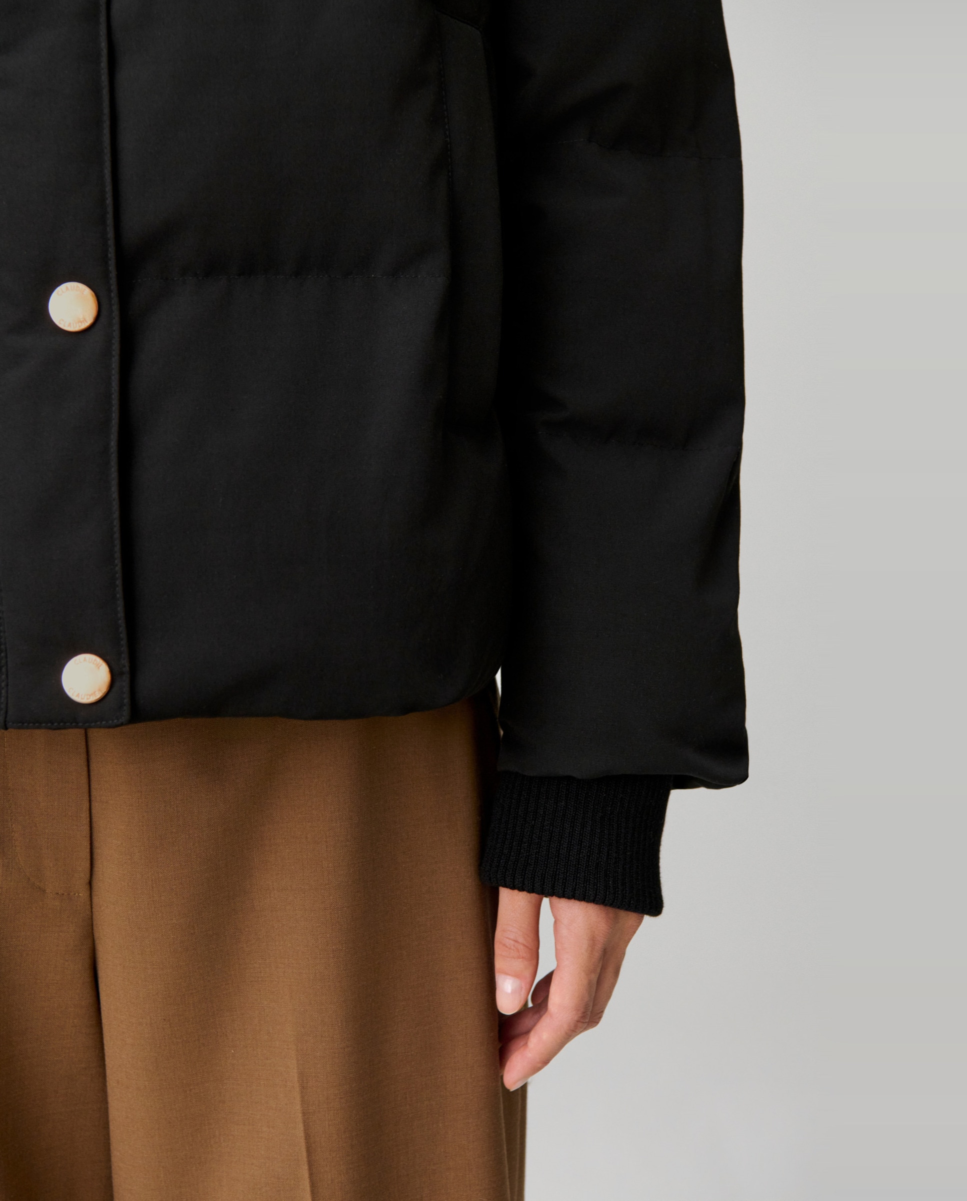 Plumífero de mujer corto con cuello alto y corte ancho - Claudie Pierlot - Negro Negro-5