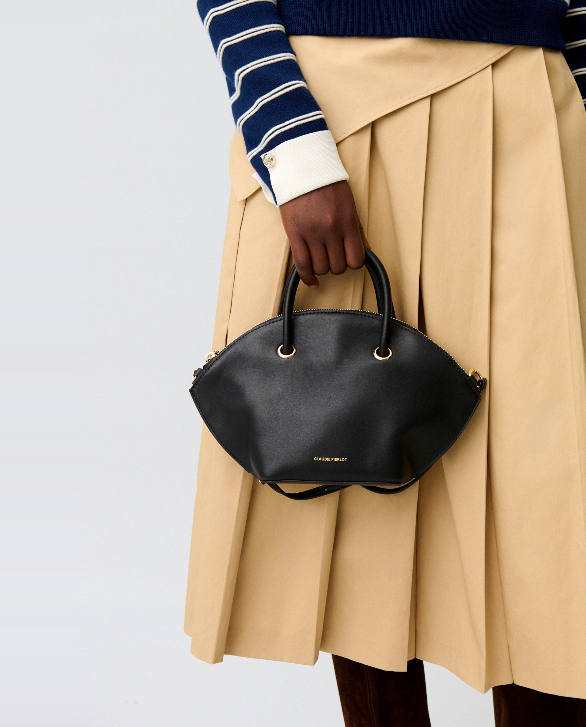 Bolso de mano de piel lisa multiposición con cierre de cremallera y anillas doradas - Claudie Pierlot - Negro Negro-3