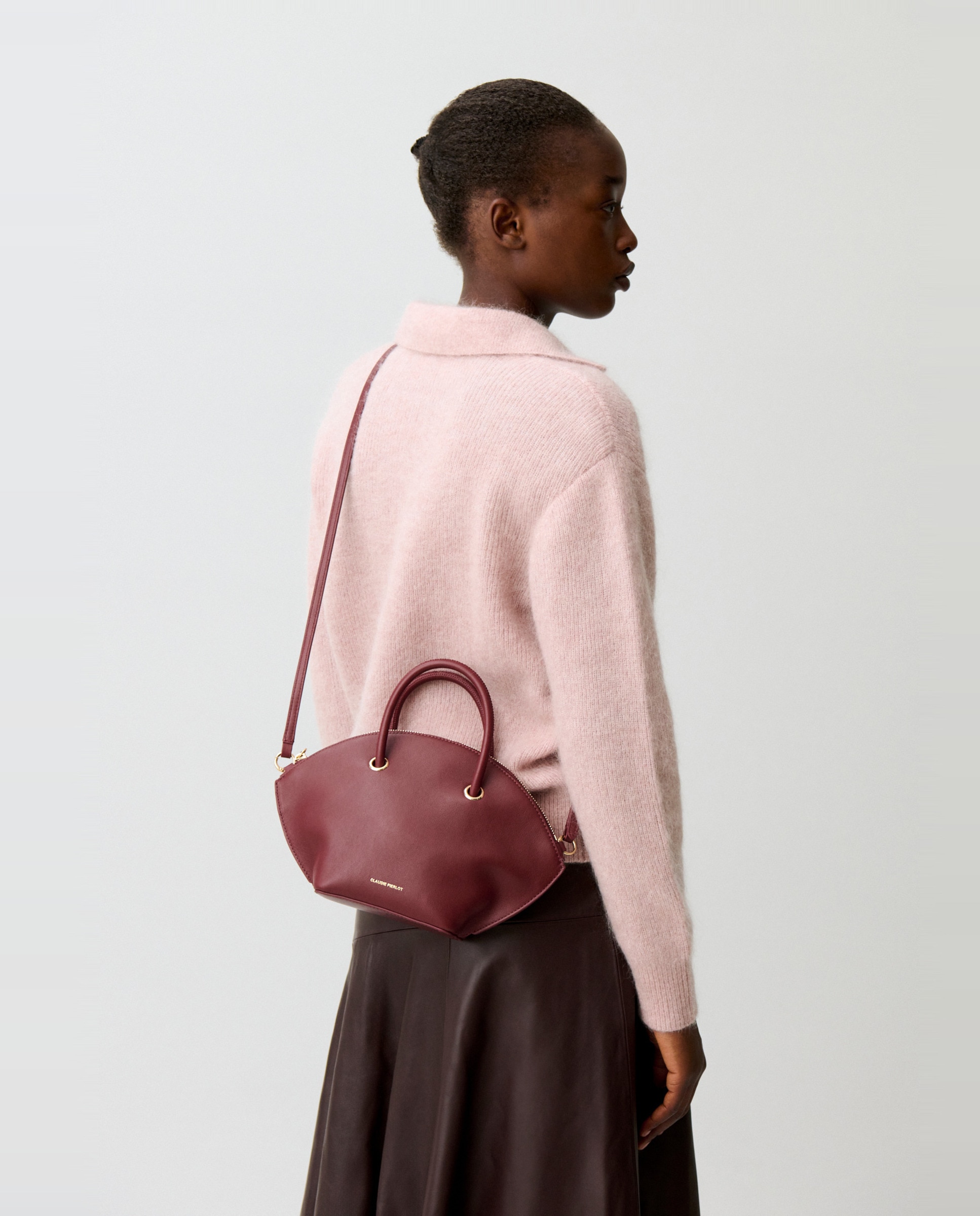 Bolso de mano de piel lisa multiposición con cierre de cremallera y anillas doradas - Claudie Pierlot - Cereza Cereza-3