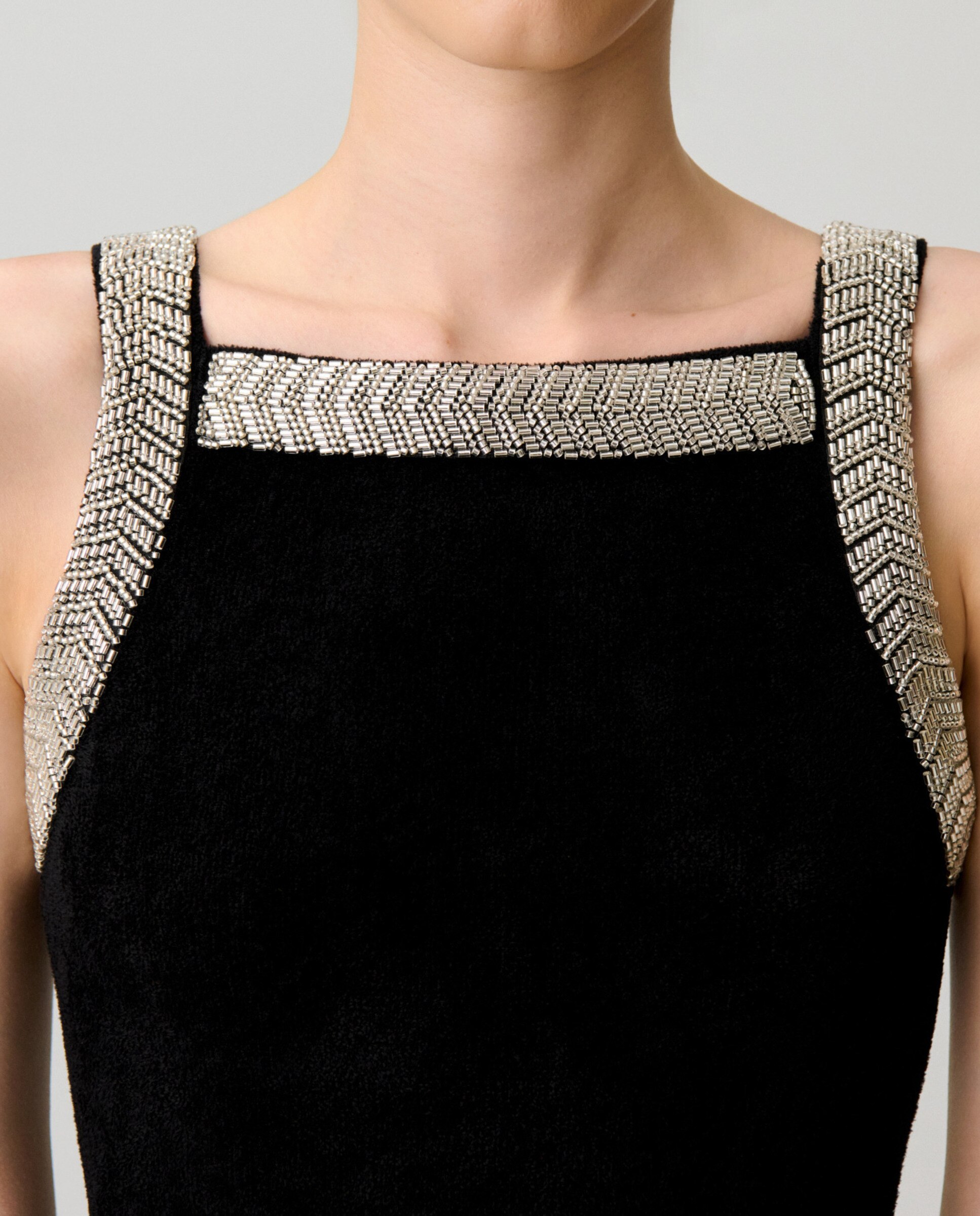 Vestido corto evasé sin mangas de terciopelo con perlas - Claudie Pierlot - Negro Negro-5