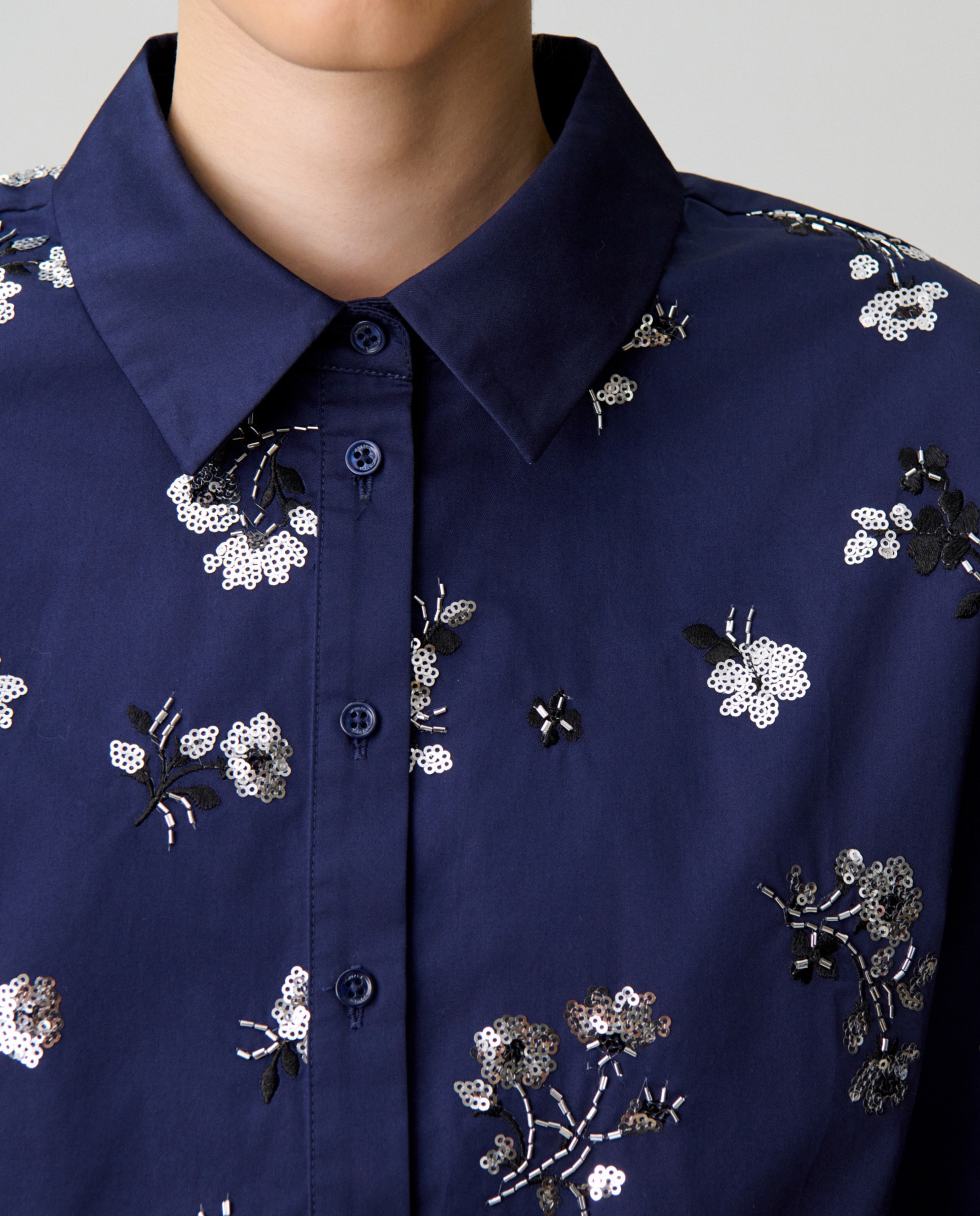 Camisa corta de mujer con bordado floral y mangas abullonadas - Claudie Pierlot - Azul marino Azul marino-5