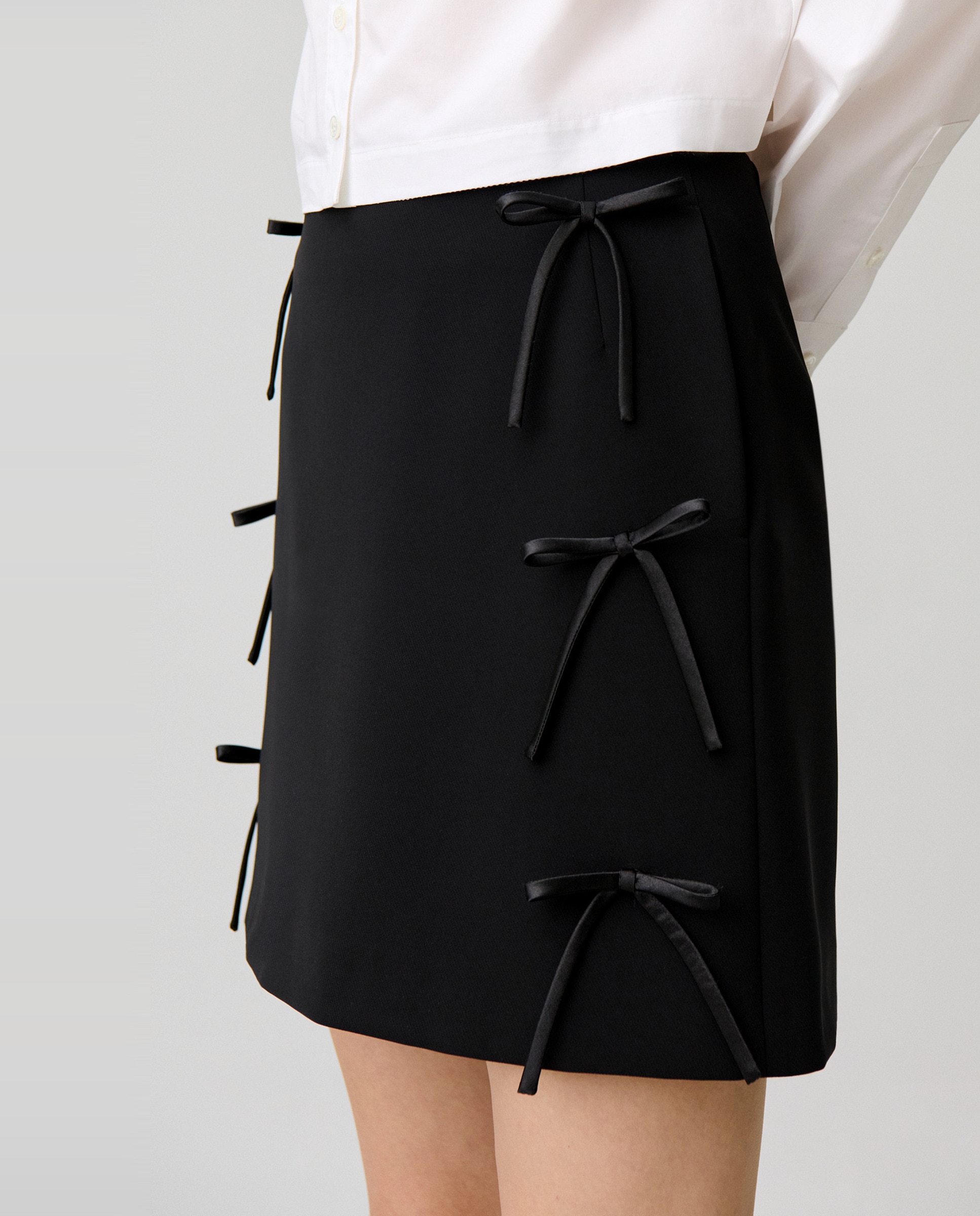 Falda corta recta evasé con lazos de satén - Claudie Pierlot - Negro Negro-5
