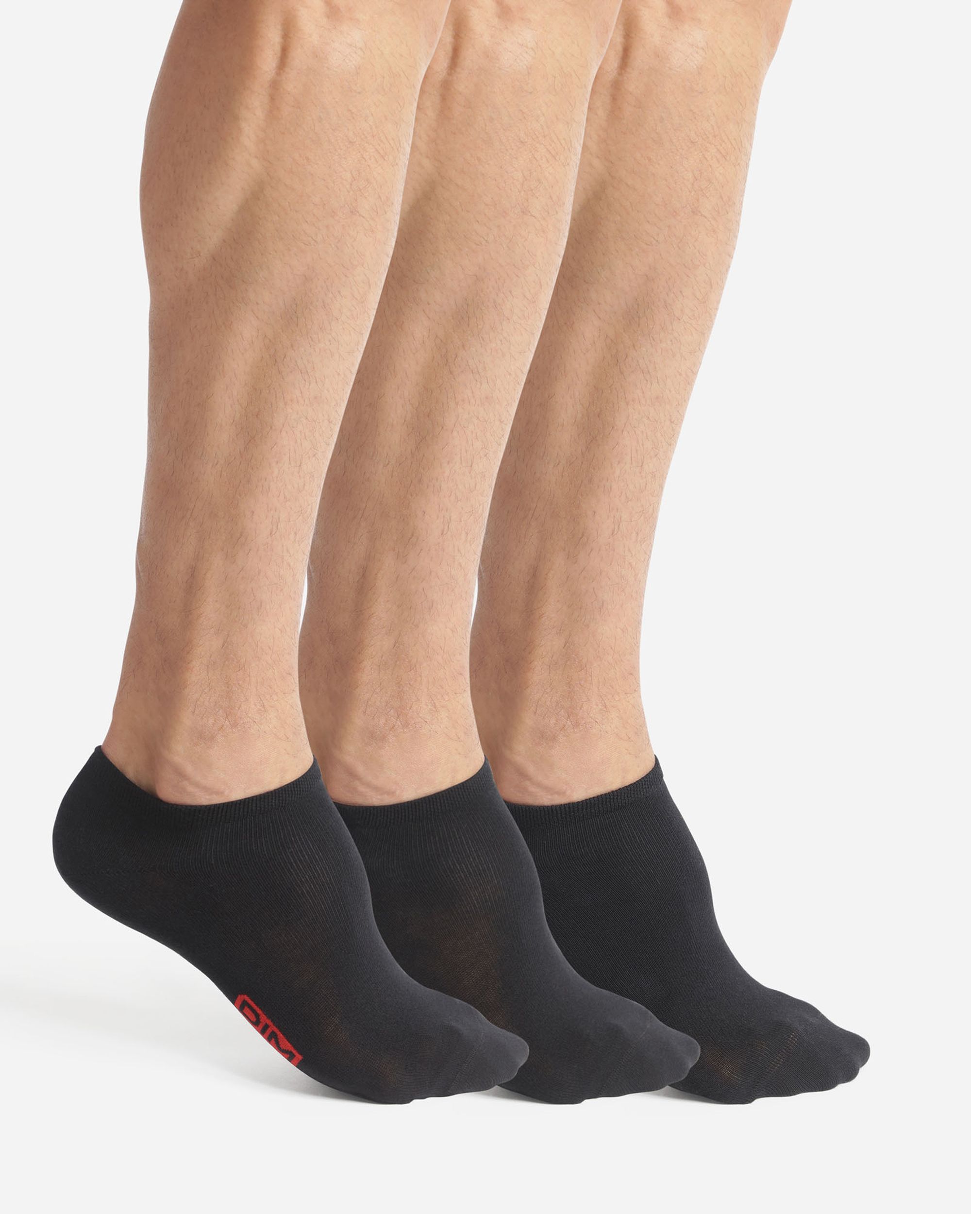 Imagen 0 de Pack de tres calcetines invisibles de hombre de algodón Negro