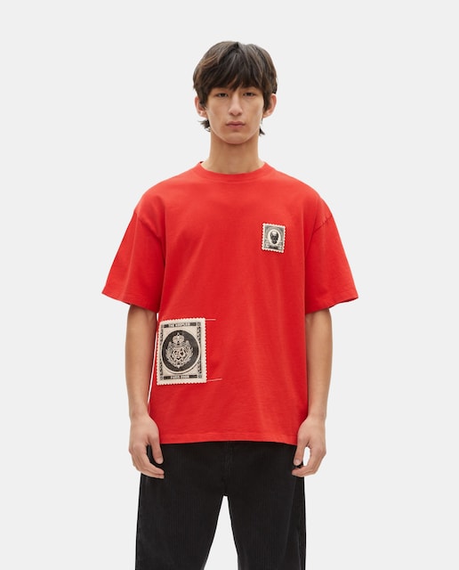 Imagen 0 de Camiseta de hombre de manga corta con parches decorativos