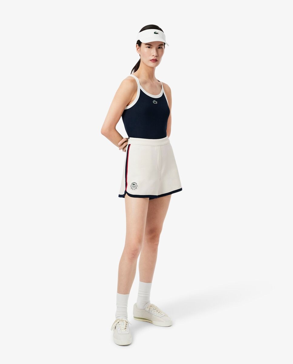 Lacoste - Pantalón de mujer corto de piqué elástico clásico de tenis en blanco.
