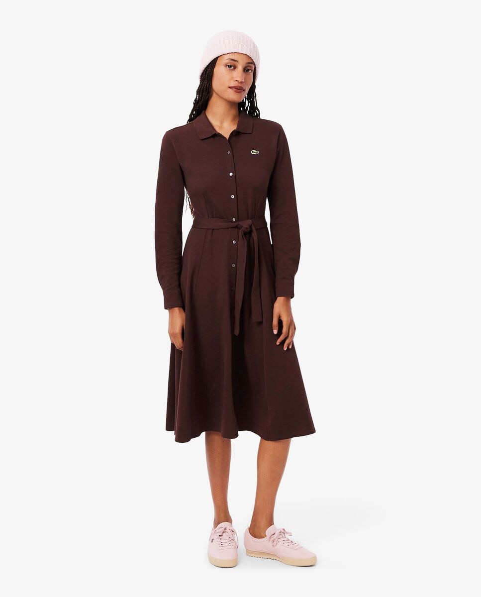 Lacoste - Vestido de petit piqué con Cinturón de mujer y cuello Polo de mujer en marrón.