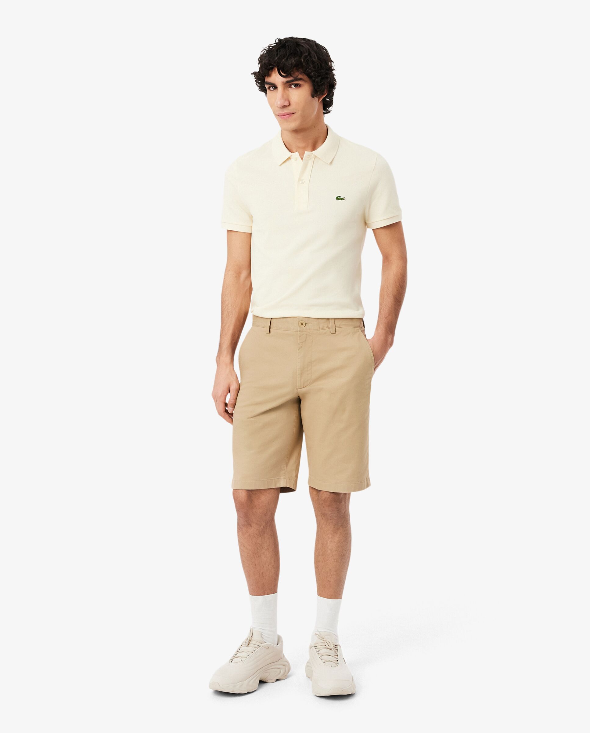 Lacoste - Pantalón de hombre chino de sarga elástica.
