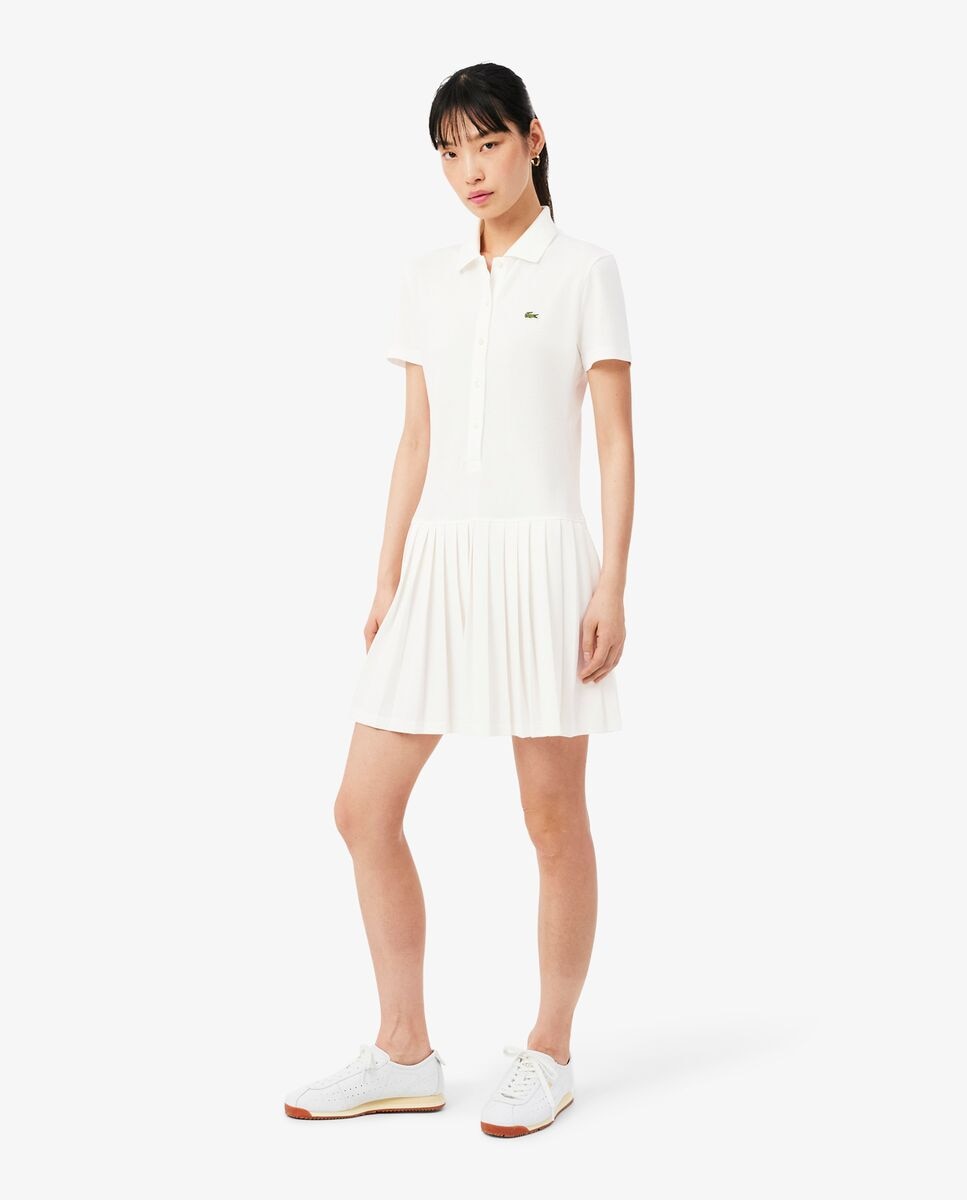 Lacoste - Vestido corto de mujer plisado de piqué elástico de manga corta.
