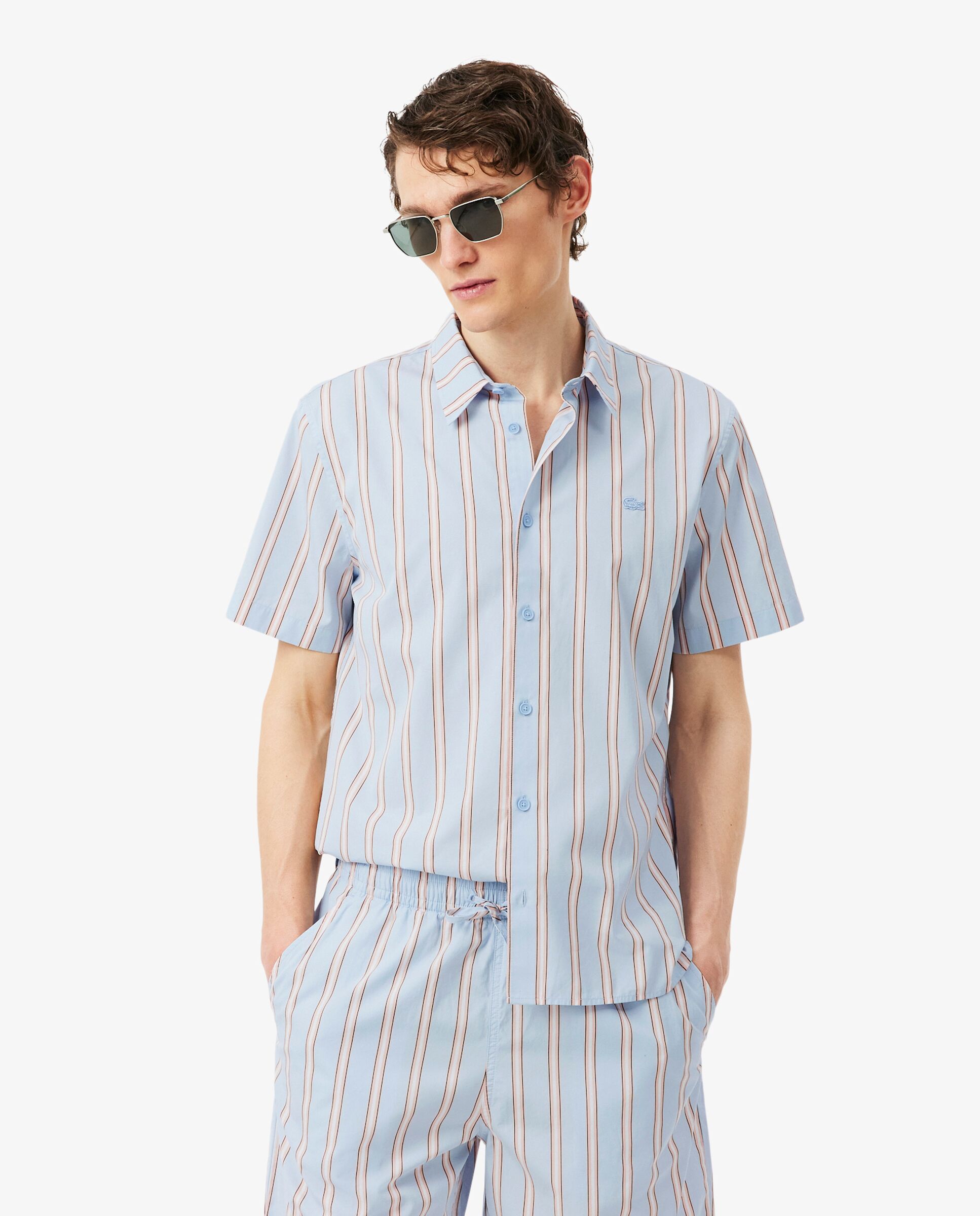 Lacoste - Camisa de hombre de manga corta de popelín de rayas.